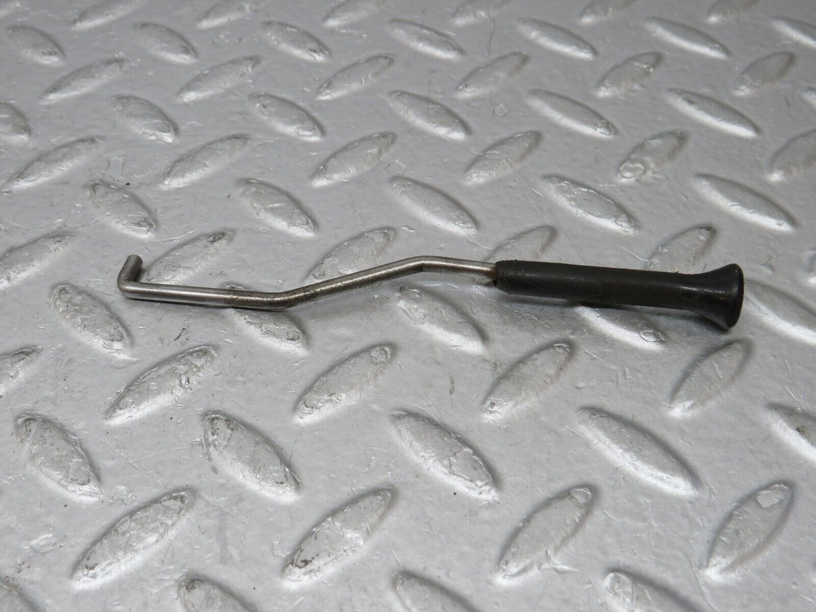 35747 Mercedes-Benz W108 Front Left Door Lock Knob