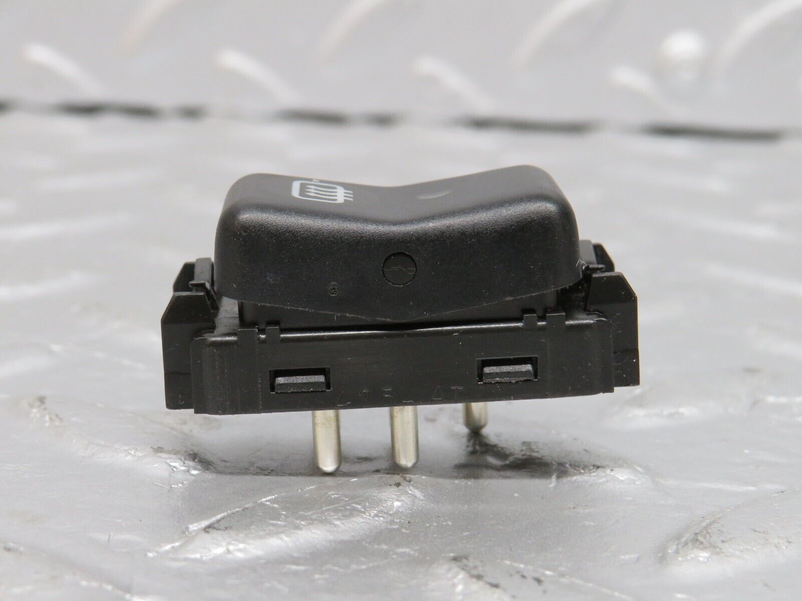 39639 Mercedes-Benz R129 320SL Coupe Rear Windscreen Defroster Switch 1298212351