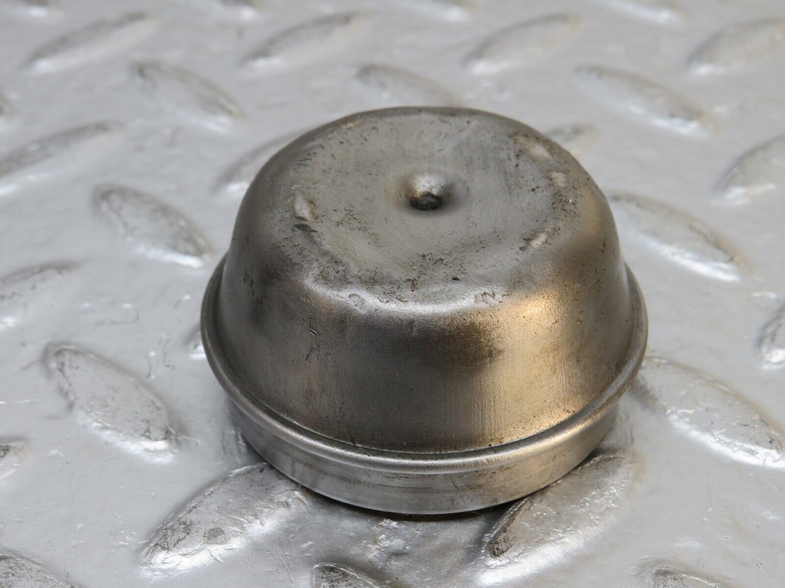 0407 Mercedes-Benz W108 280SE Wheel Hub Locking Cap