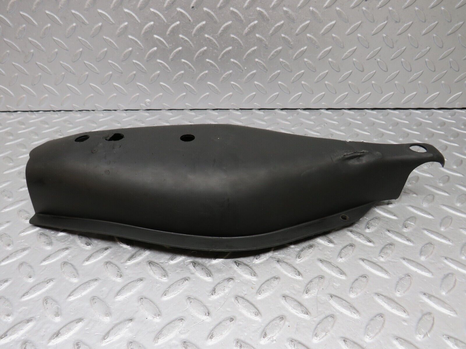 36460 Mercedes-Benz W201 190E 2.0L Rear Control Arm Cover 1243520088