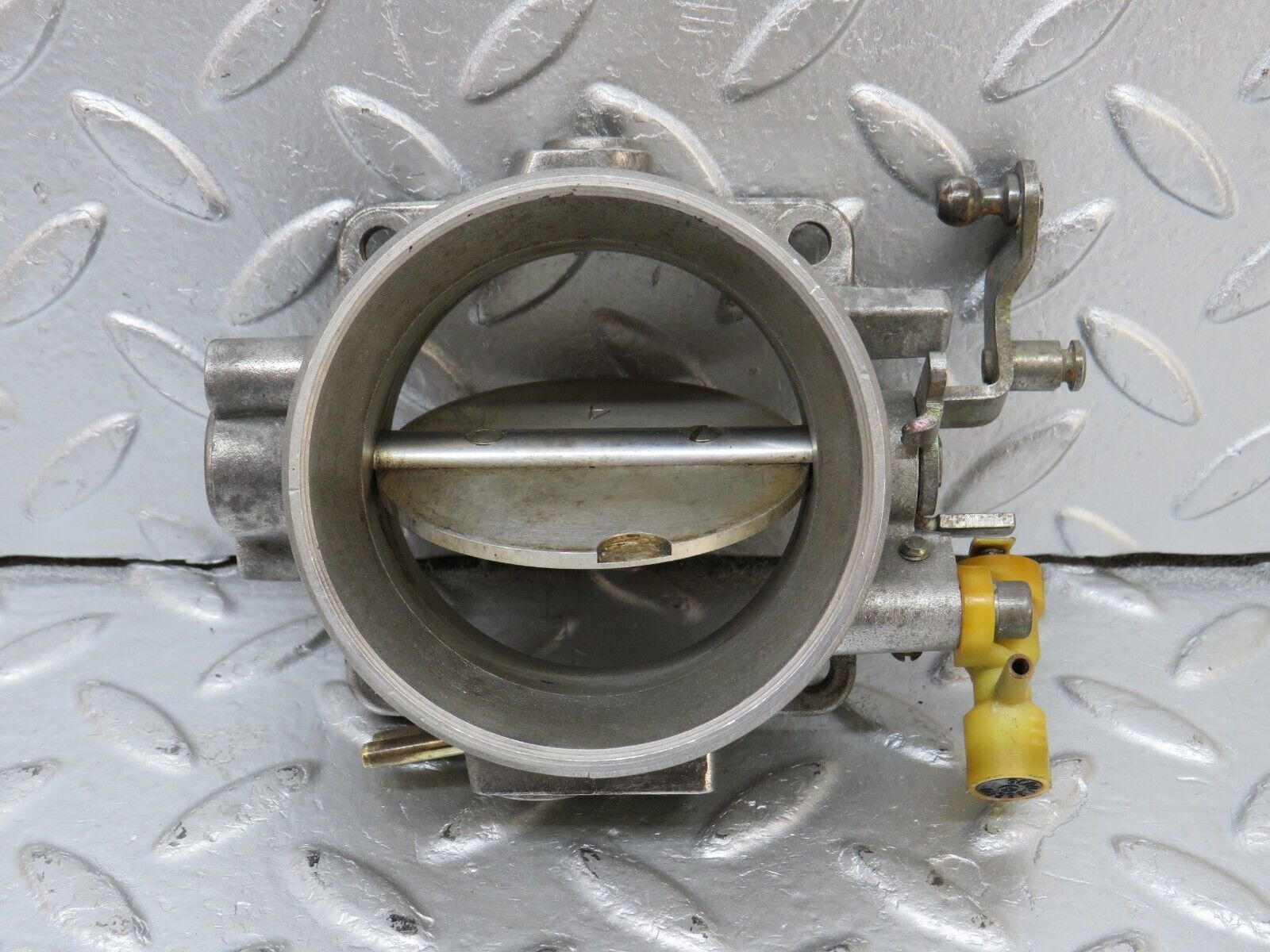 34521 Mercedes-Benz C126 380SEC Coupe Throttle Body Valve 0039970036