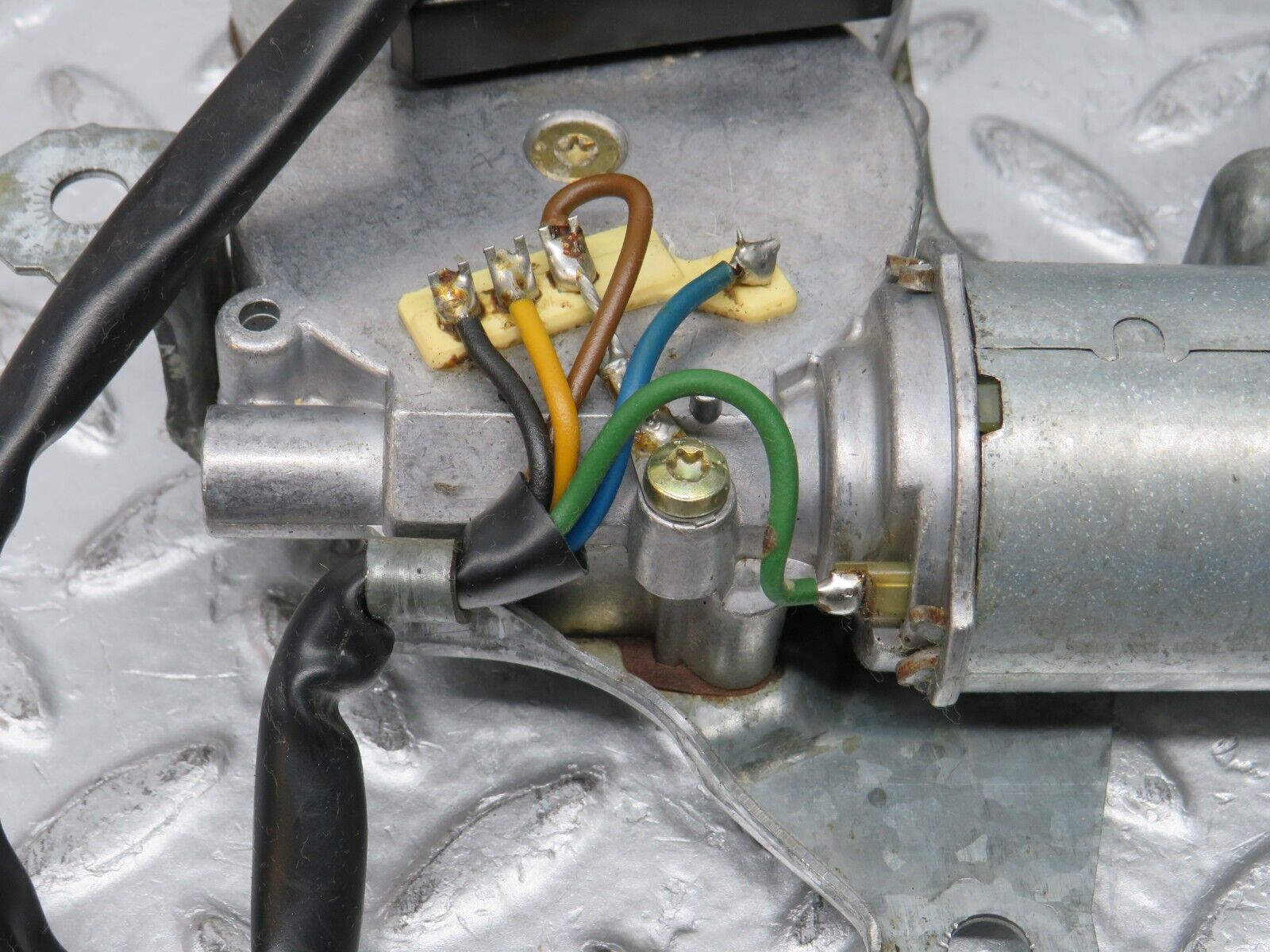 31470 Mercedes-Benz S124 220TE Wagon Rear Wiper Motor 1248201242