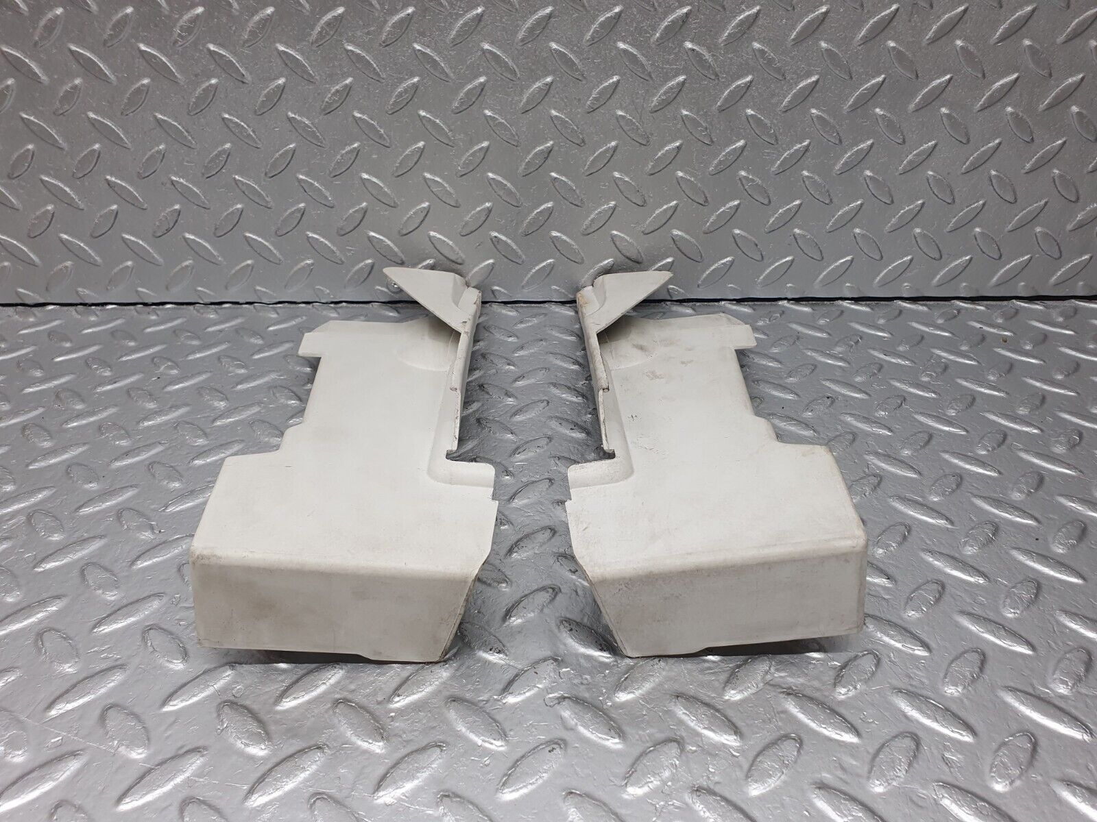 41396 Mercedes-Benz W124 200E Front Door Lock Cover 2x 1247230408 1247230308