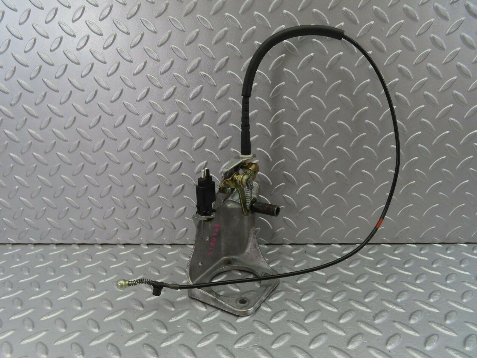 10430 Mercedes-Benz W201 190E Brake Pedal Bracket 1242900919