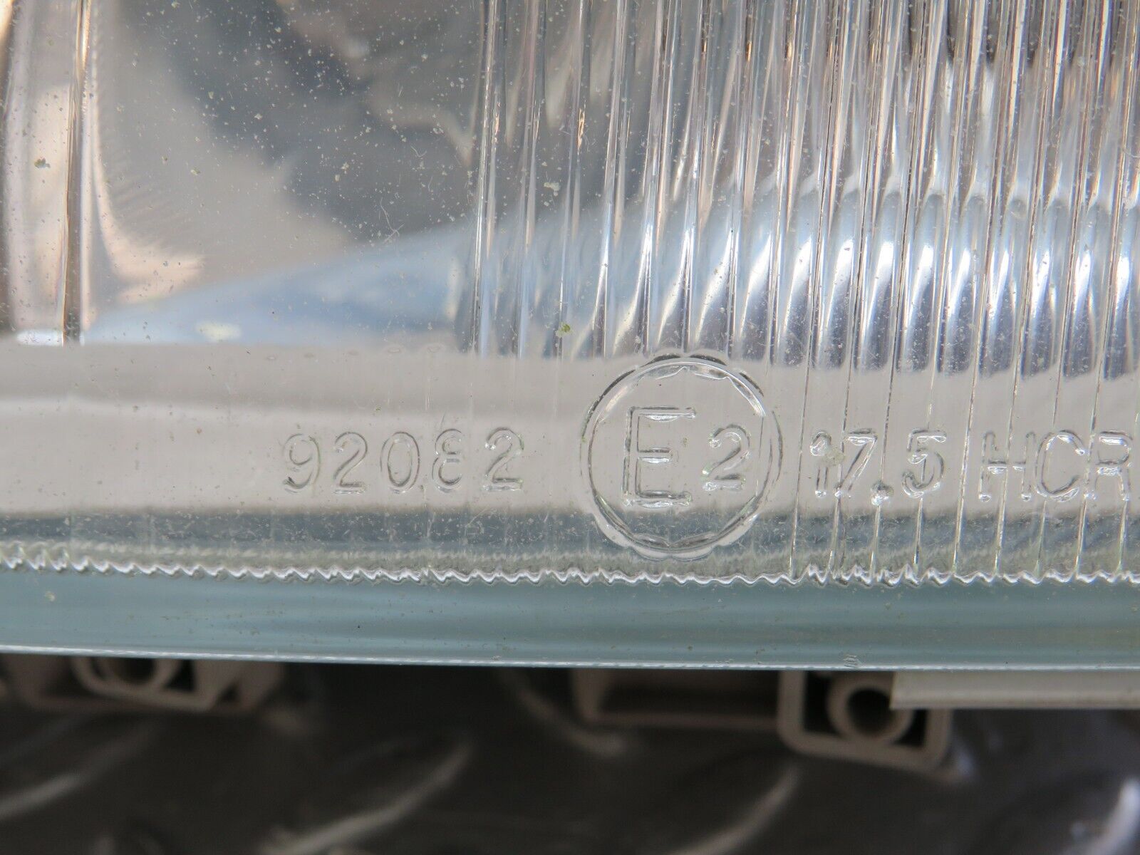 33225 Mercedes-Benz W202 C180 Headlight Hella Left Side