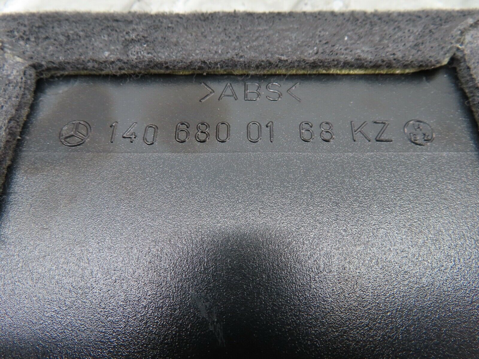 19613 Mercedes-Benz C140 CL420 Coupe Cover Trim Centre Console 1406800168