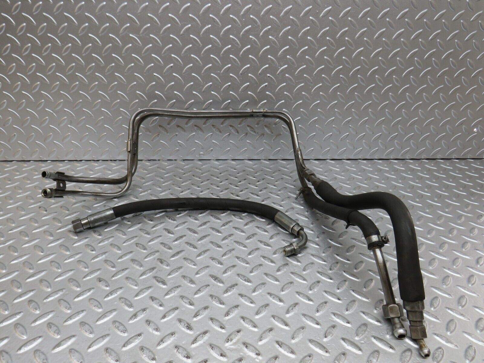 28434 Mercedes-Benz S123 240D Wagon Power Steering Pump Oil Pipe Hose