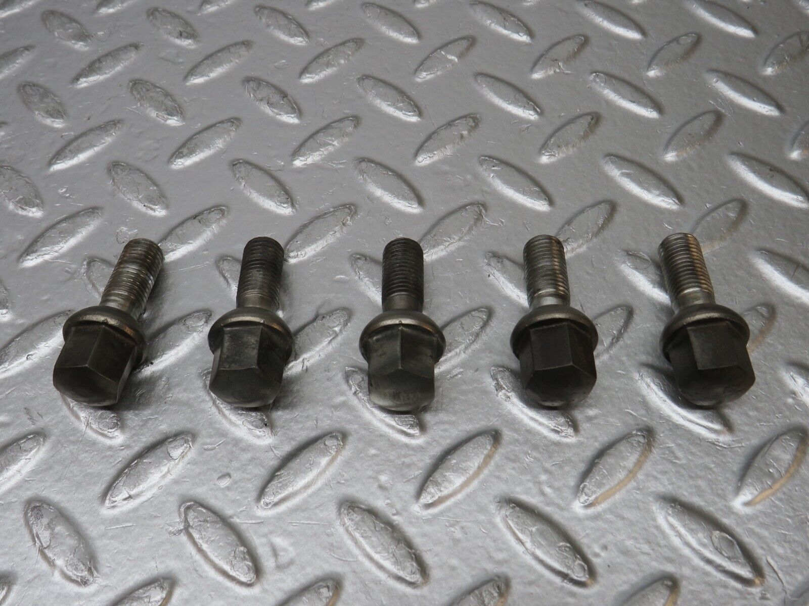 32231 Mercedes-Benz 5x Alloy Wheel Lug Bolt M12x1.5