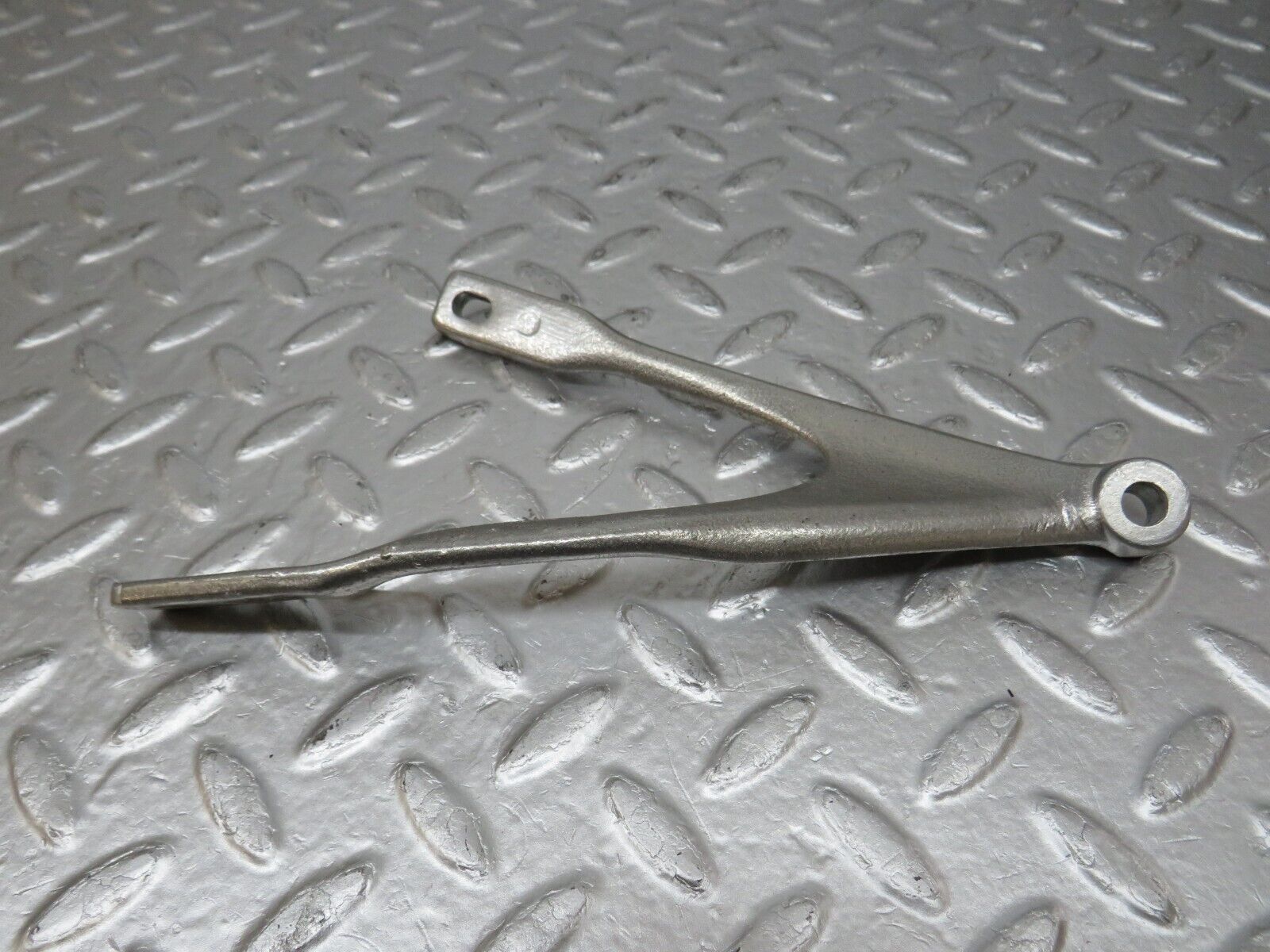 33697 Mercedes-Benz W201 190E 2.0L Steering Column Bracket