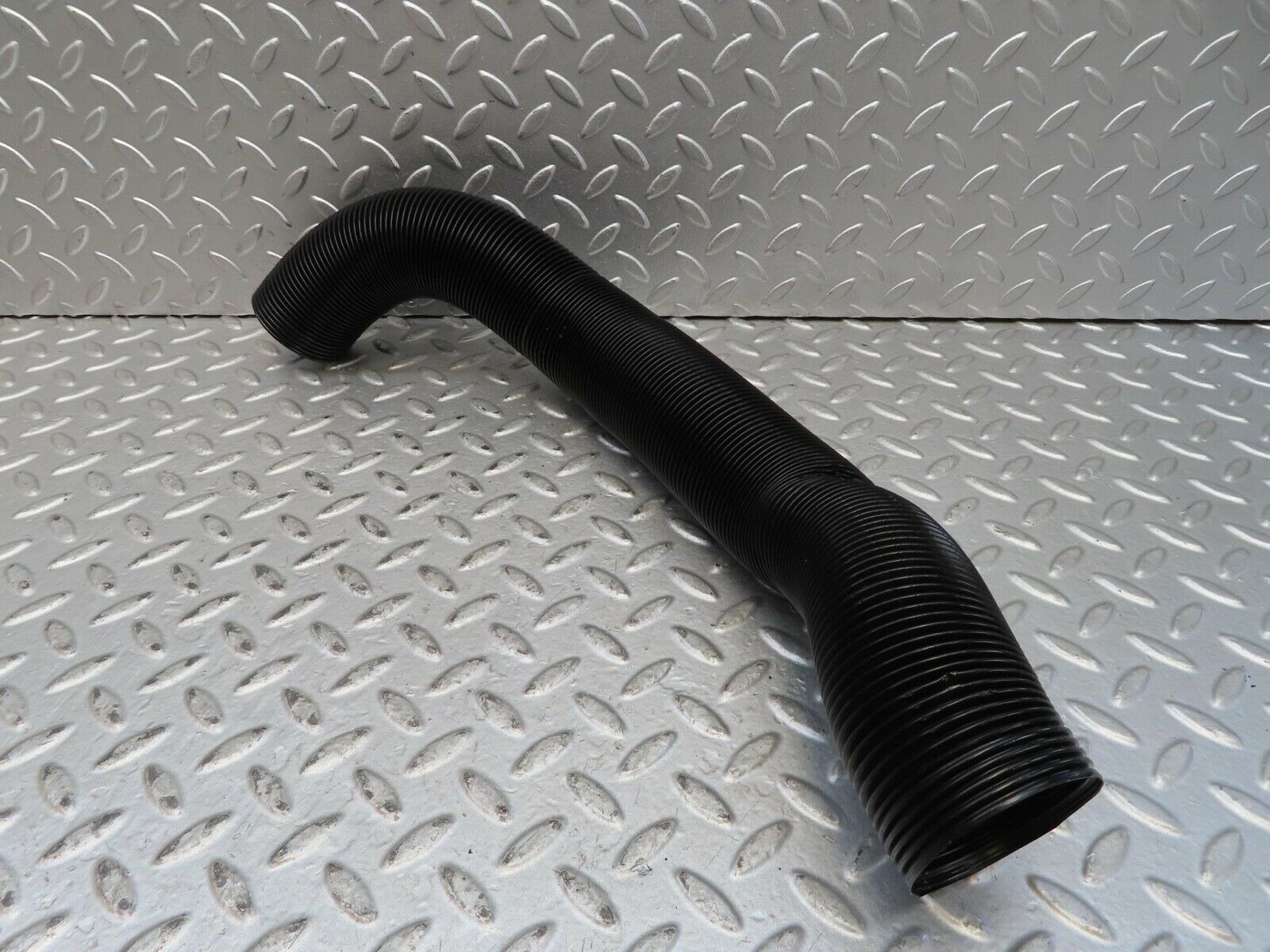 15828 Mercedes-Benz W123 280E Dash Air Vent Pipe Left Side