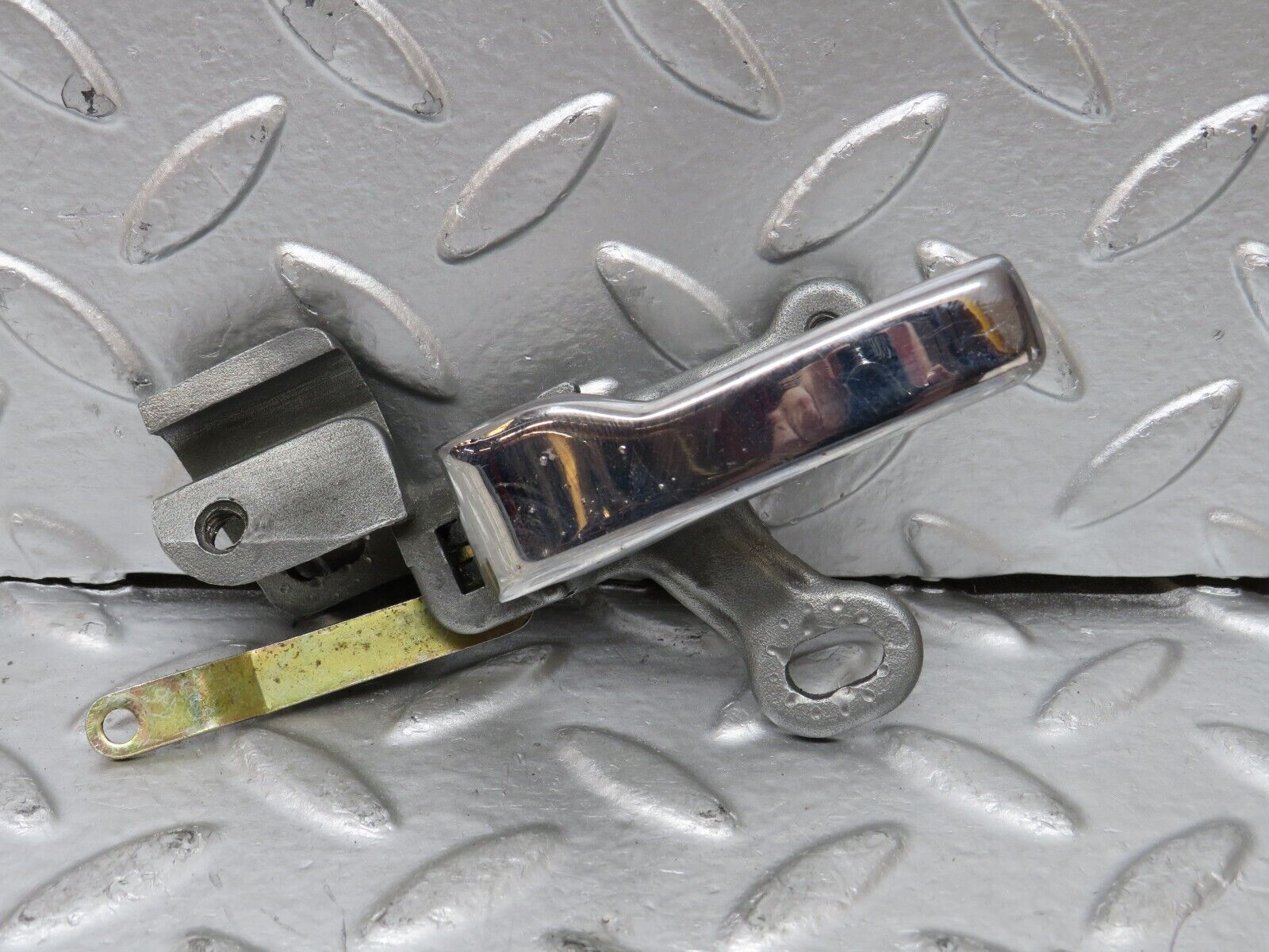 26057 Mercedes-Benz W116 450SE Left Interior Door Handle 1157660119