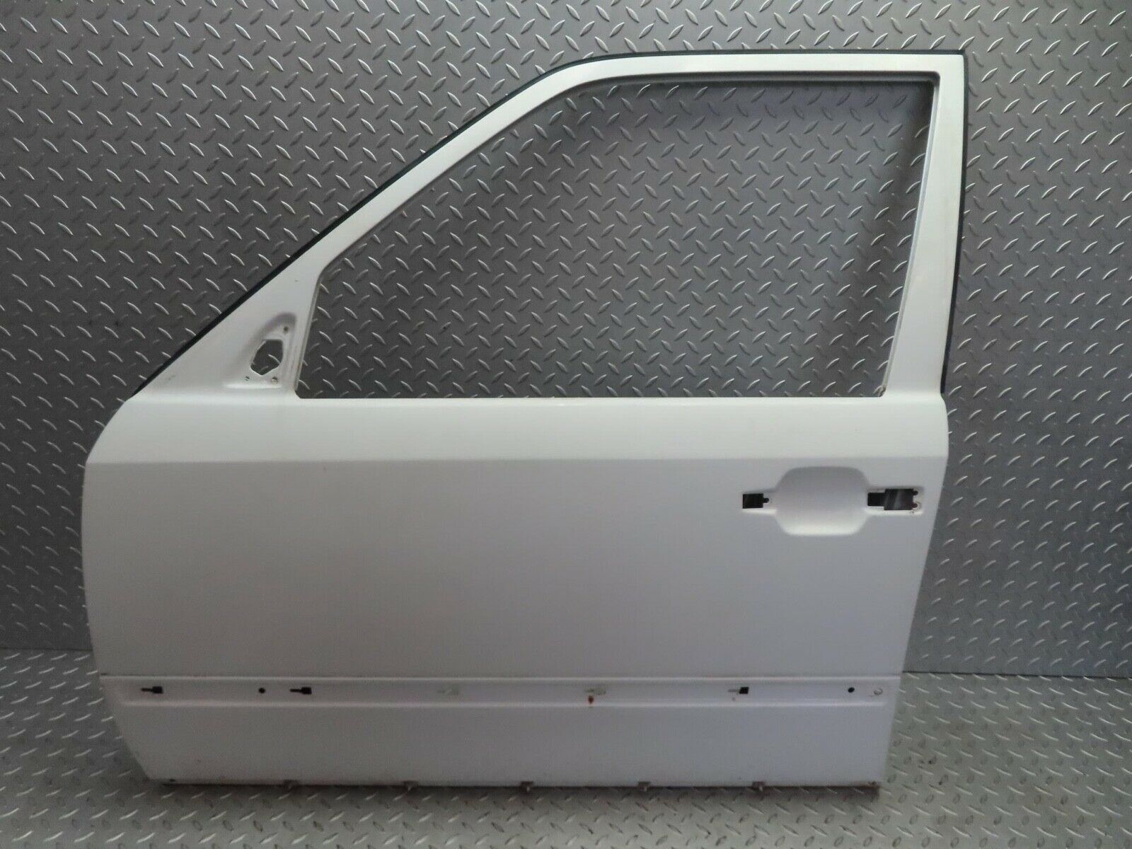 16210 Mercedes-Benz W124 260E Front Left Door