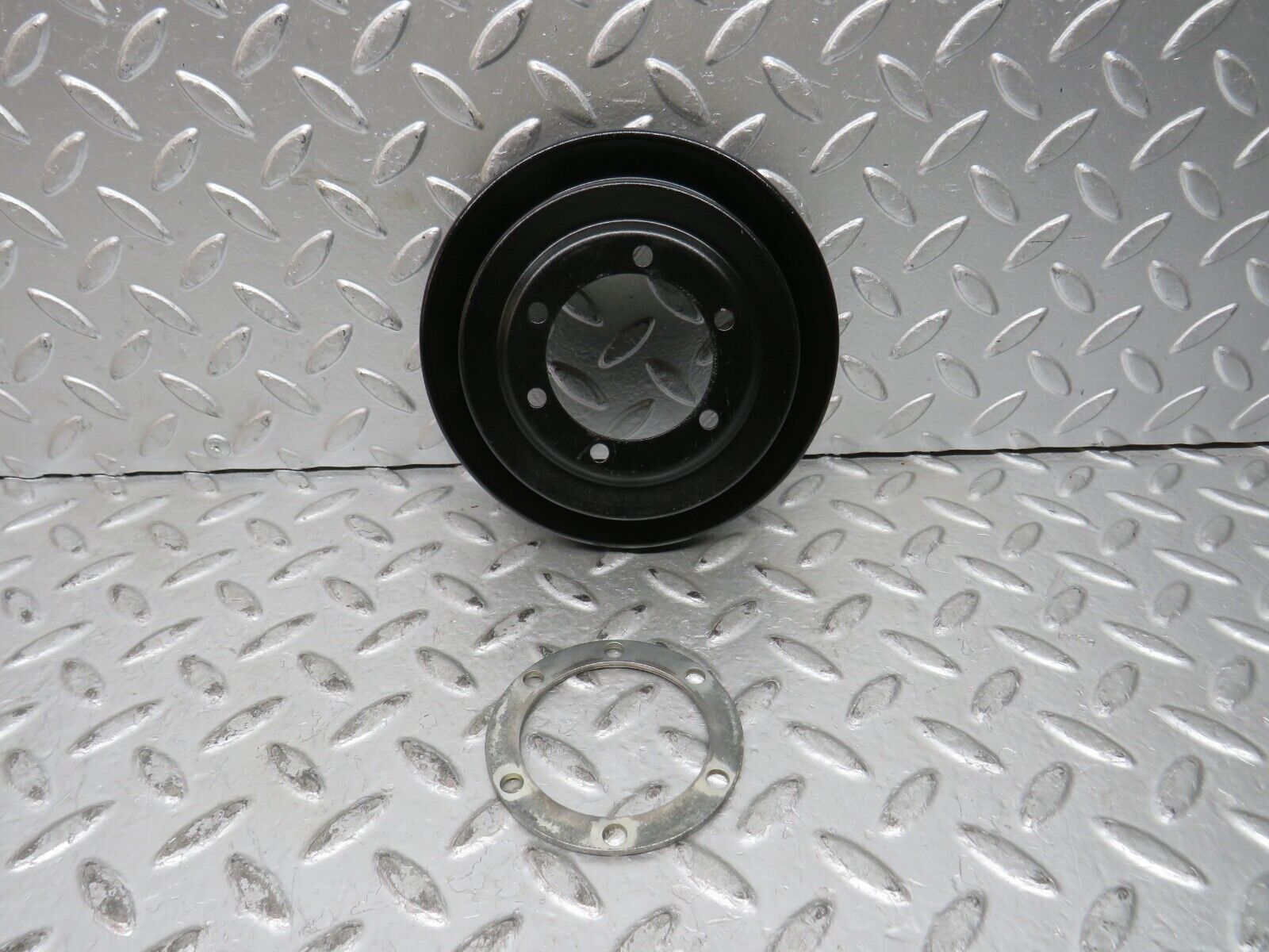 28761 Mercedes-Benz W123 230E Crankshaft Pulley 1020320404