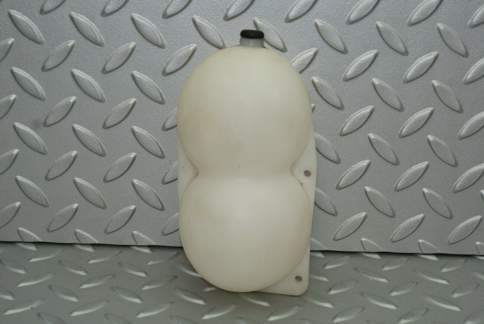 2801 Mercedes-Benz C123 280CE Coupe Vacuum Reservoir