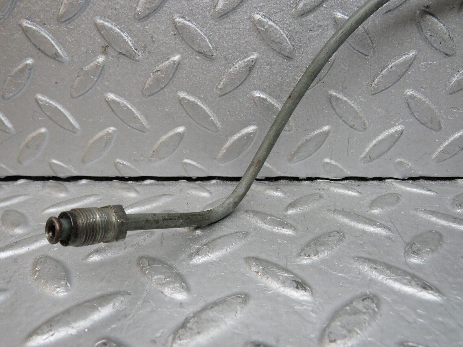 37723 Mercedes-Benz W108 280S Clutch Cylinder Pipe Line