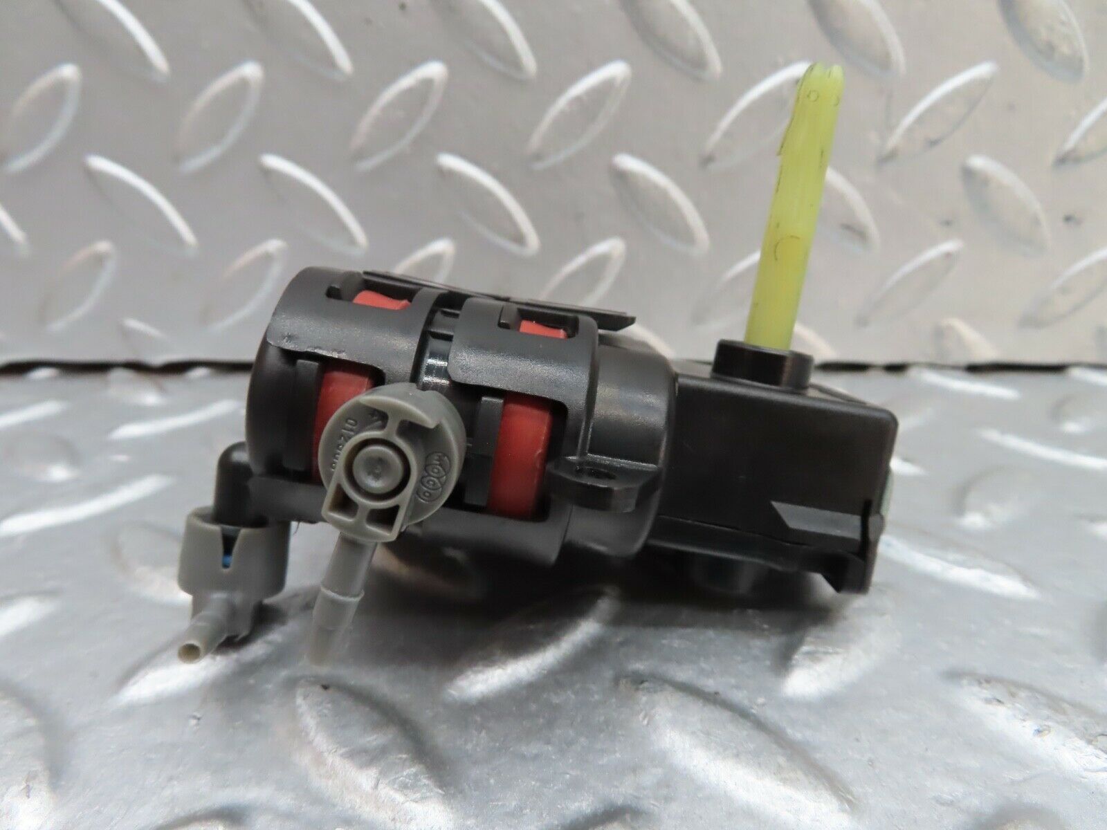 19367 Mercedes-Benz C140 CL420 Coupe Heater Box Vacuum Actuator 9062700312