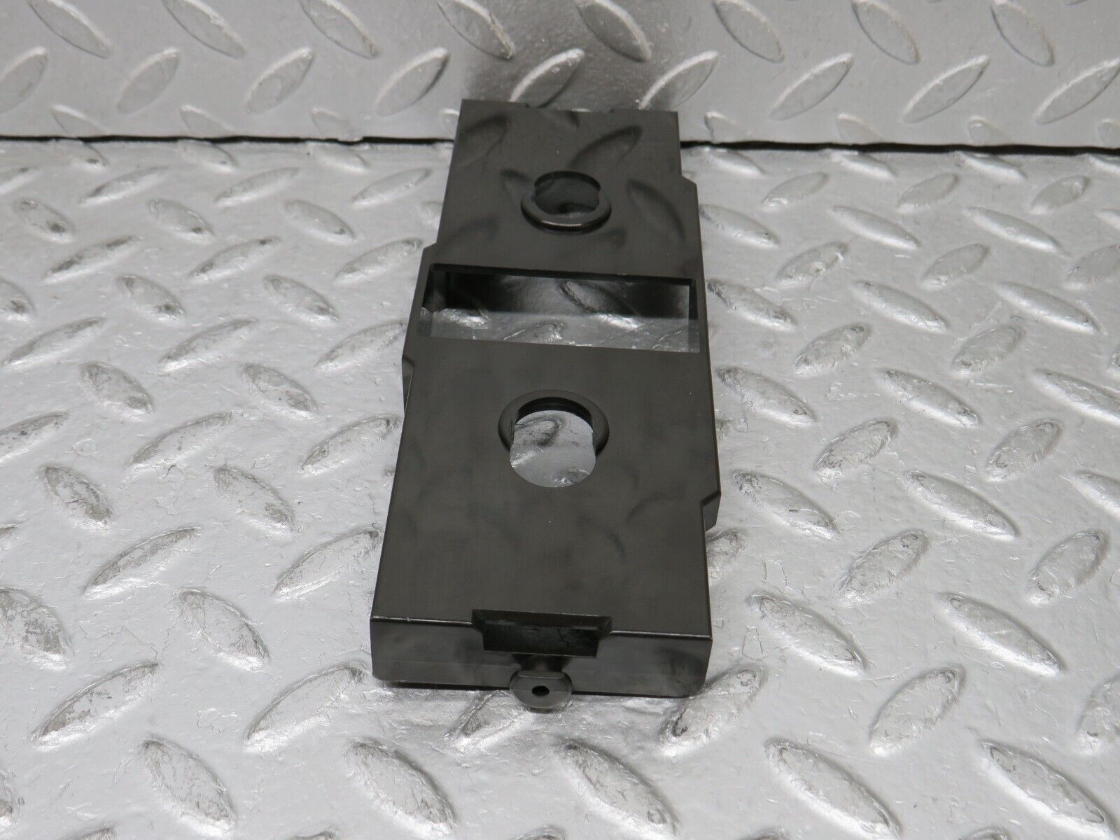 37923 Mercedes-Benz A124 320E Cabriolet Heater Control Switch Holder 1248330314