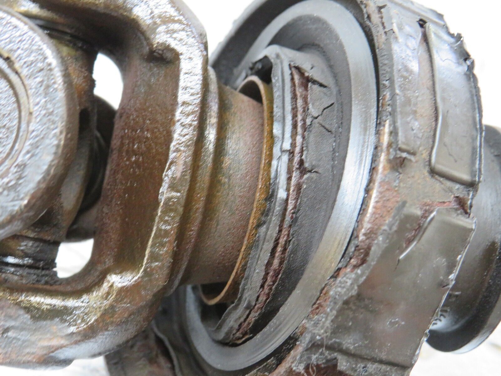 34671 Mercedes-Benz C126 380SEC Coupe Cardan Shaft Prop Shaft