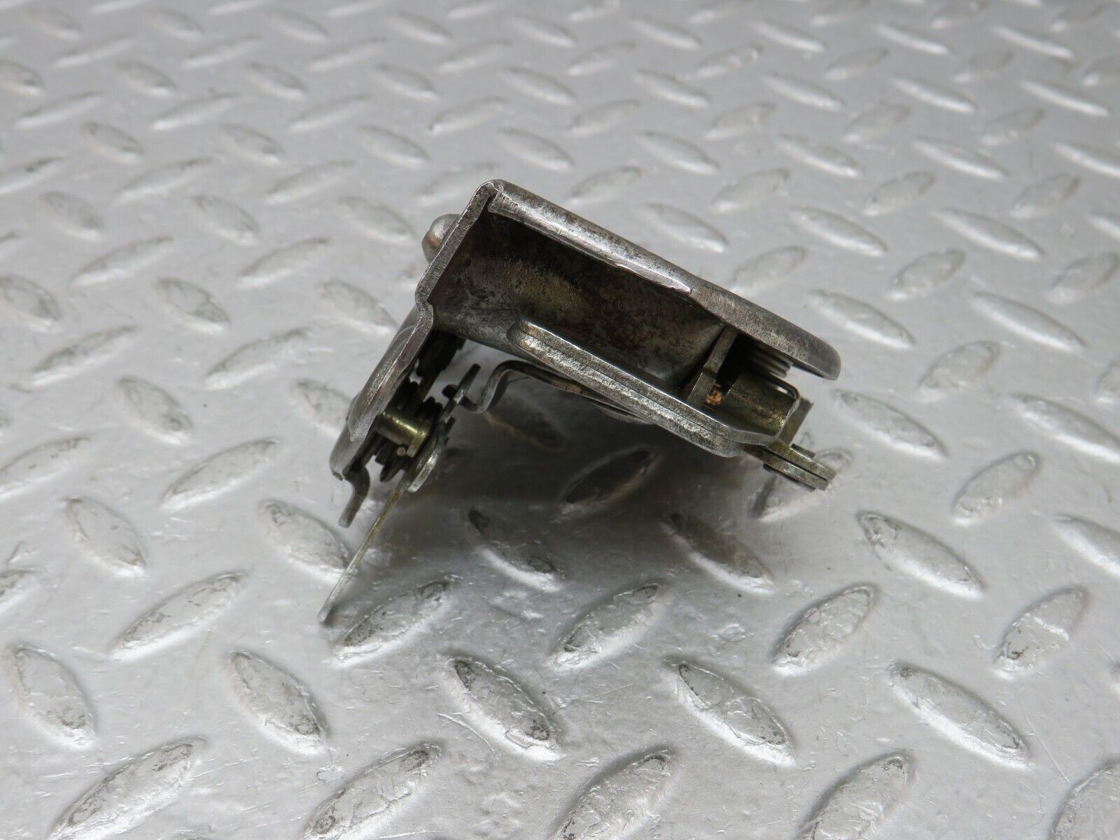 35737 Mercedes-Benz W108 Rear Left Door Lock Mechanism