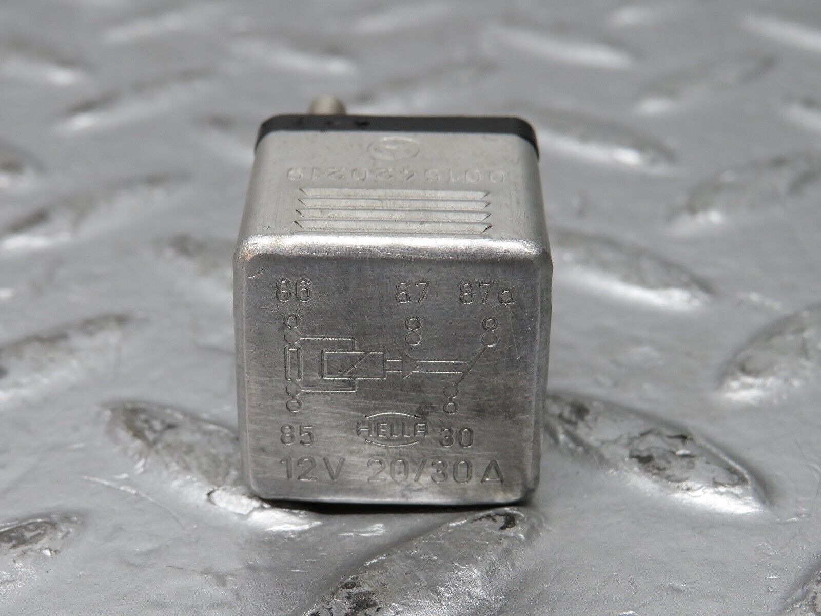 32055 Mercedes-Benz W123 230E Multi Purpose Relay 0015420219