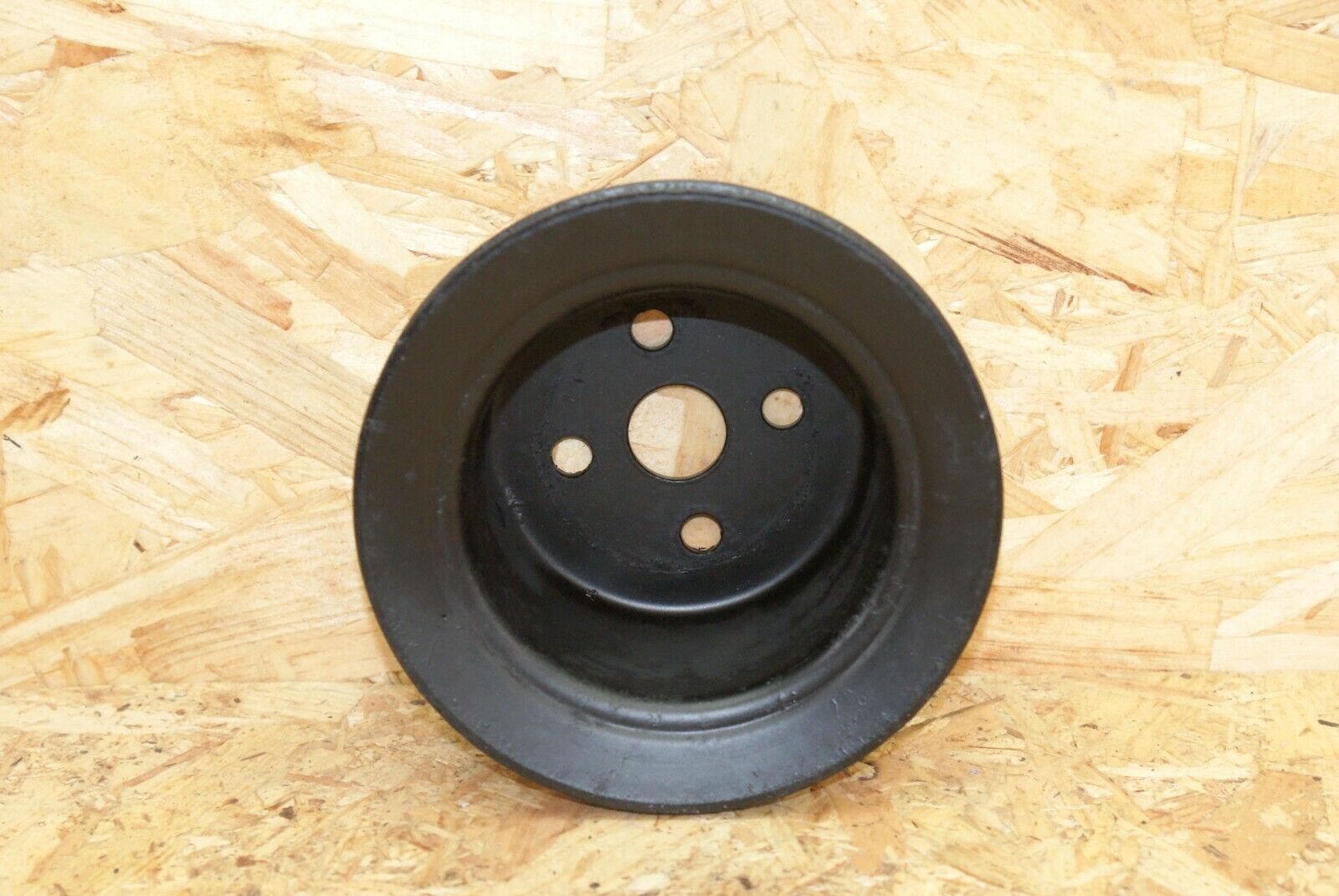 2382 Mercedes-Benz W123 280E Water Pump Pulley 1102050910