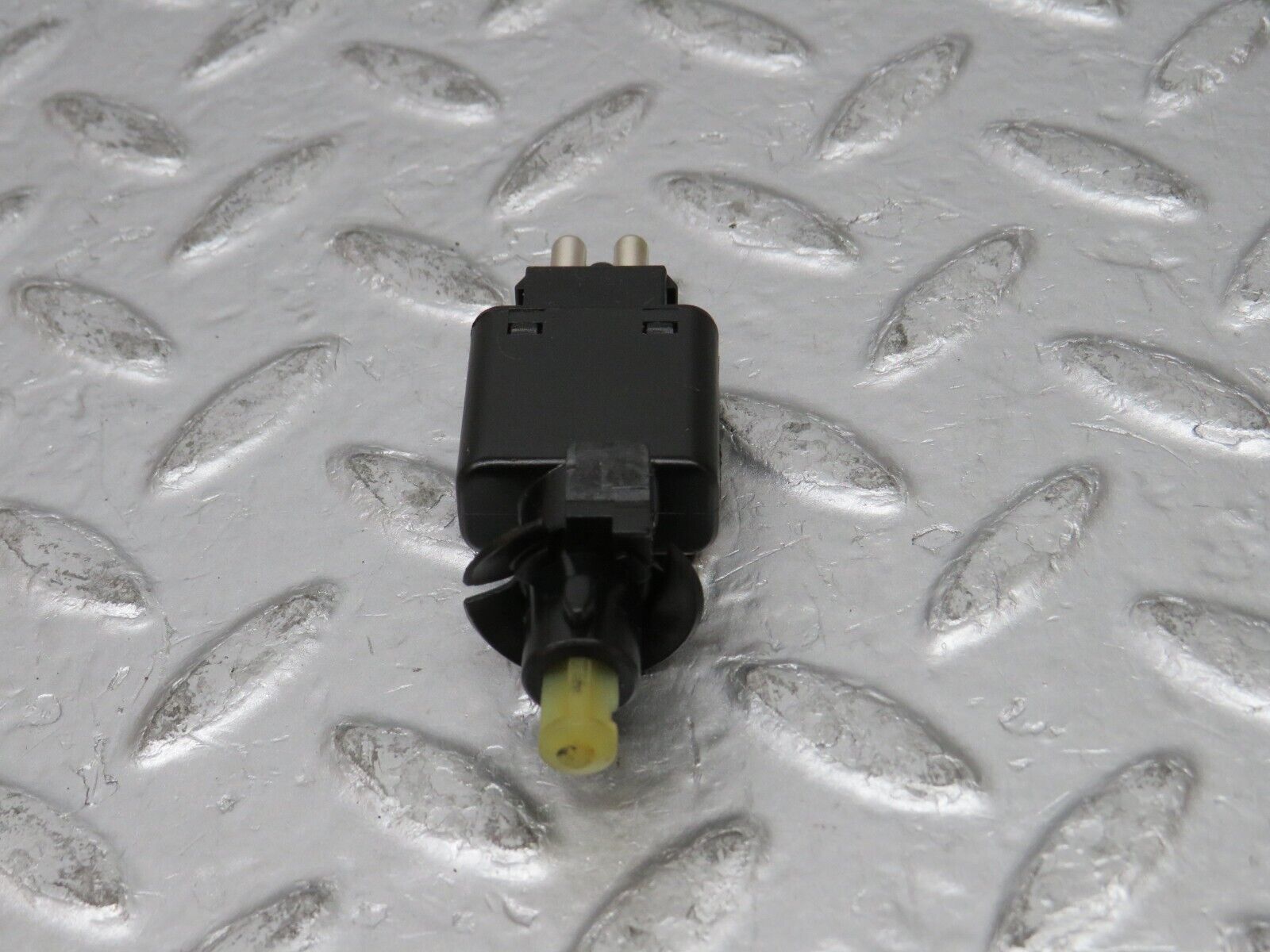 31780 Mercedes-Benz W201 190LE 1.8L Brake Light Switch 0005457709