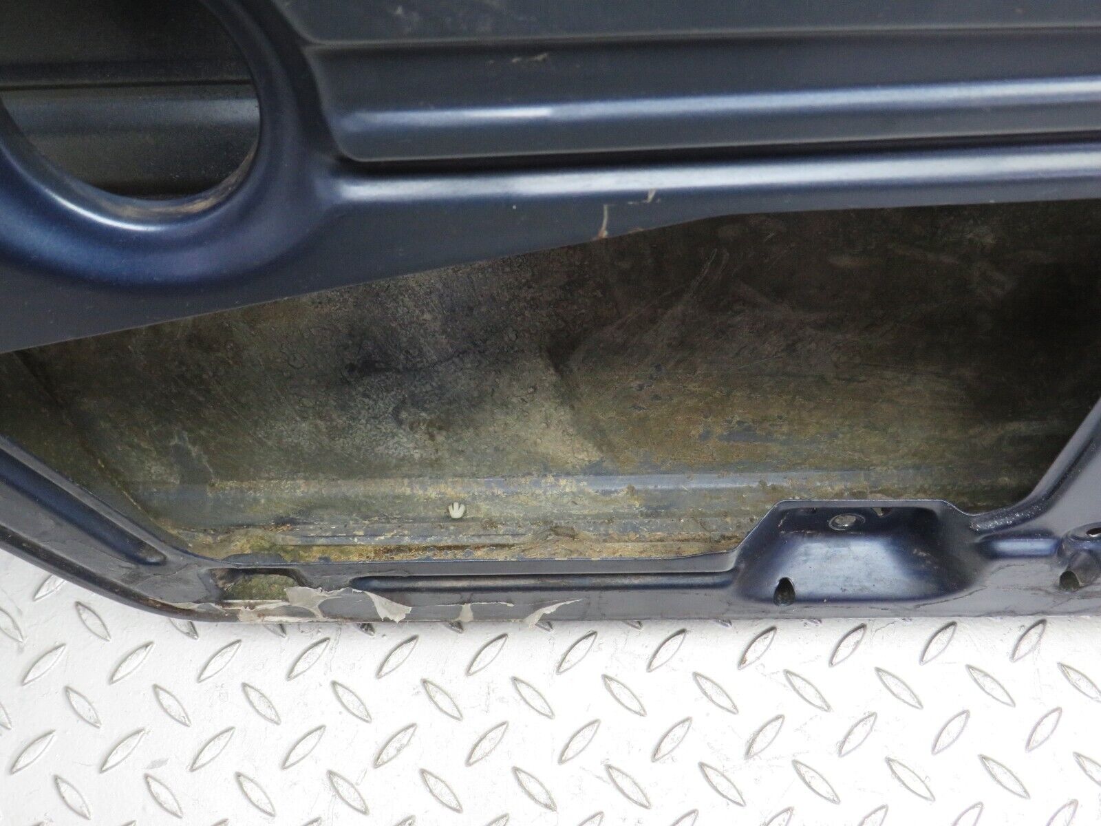 31413 Mercedes-Benz S124 220TE Wagon Rear Left Door