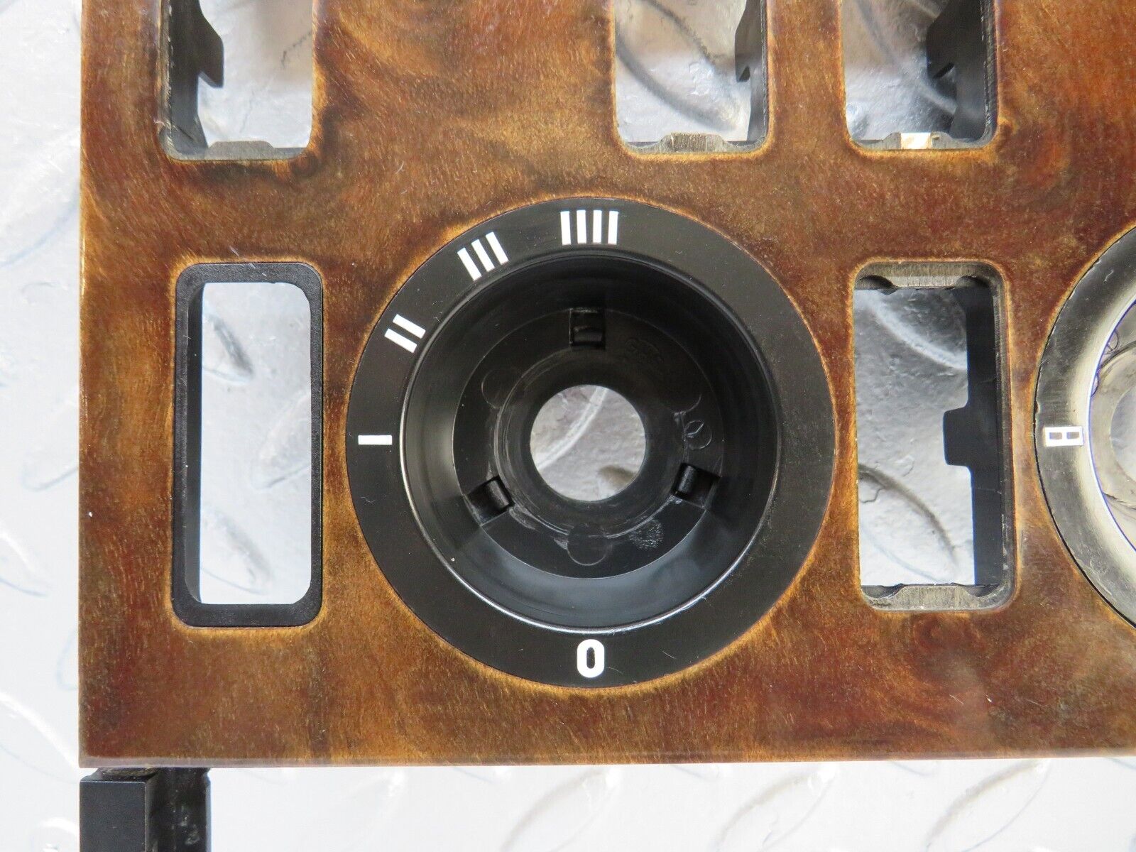 37001 Mercedes-Benz C126 420SEC Coupe Heater Control Panel Wood Trim 1266830375