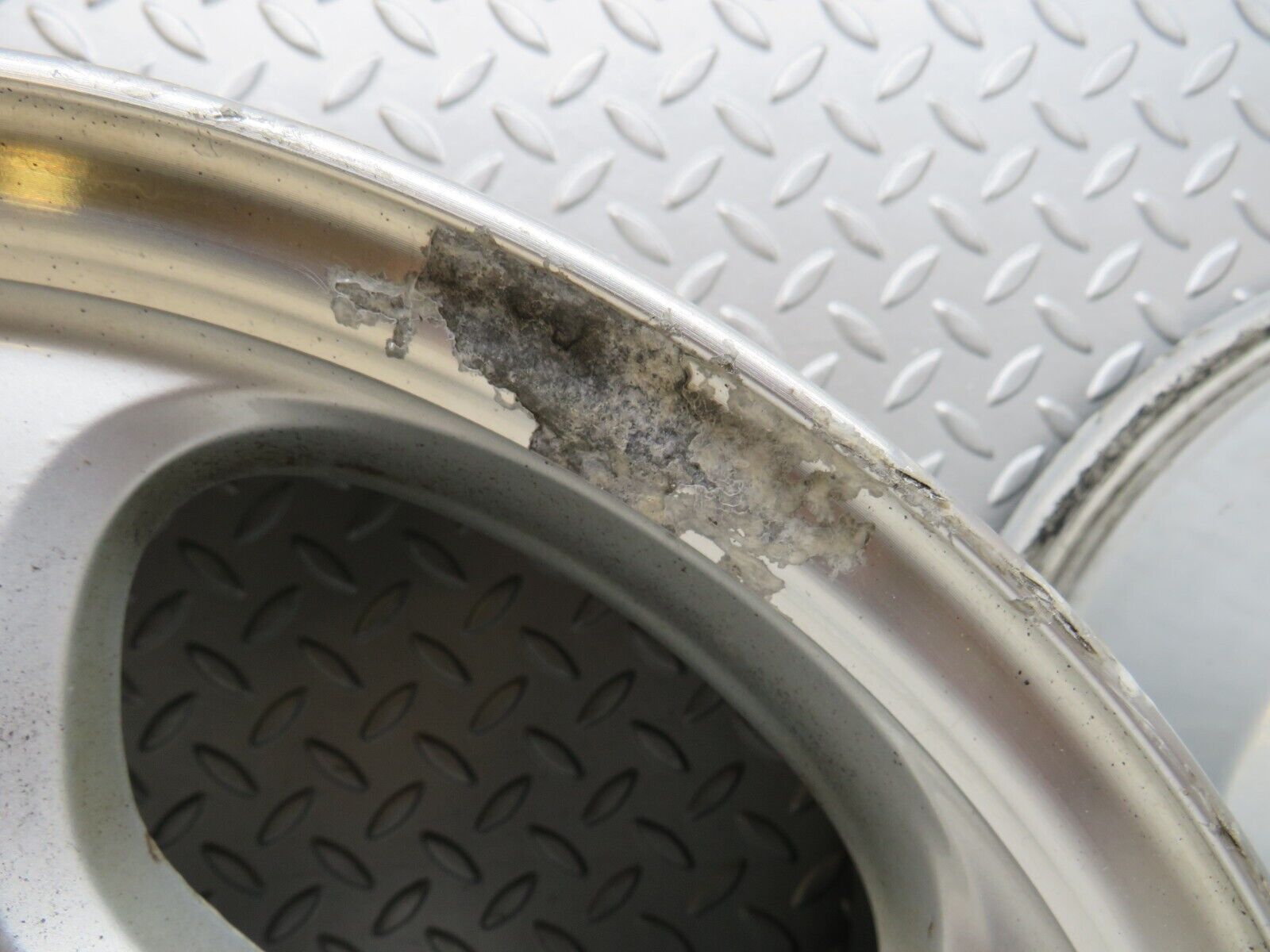 35086 Mercedes-Benz Alloy Wheel Set 7.5Jx16H2 ET41 2104011302