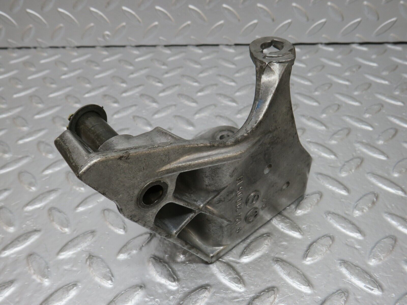 32425 Mercedes-Benz S124 300TE Wagon Brake Pedal Bracket 1242900519