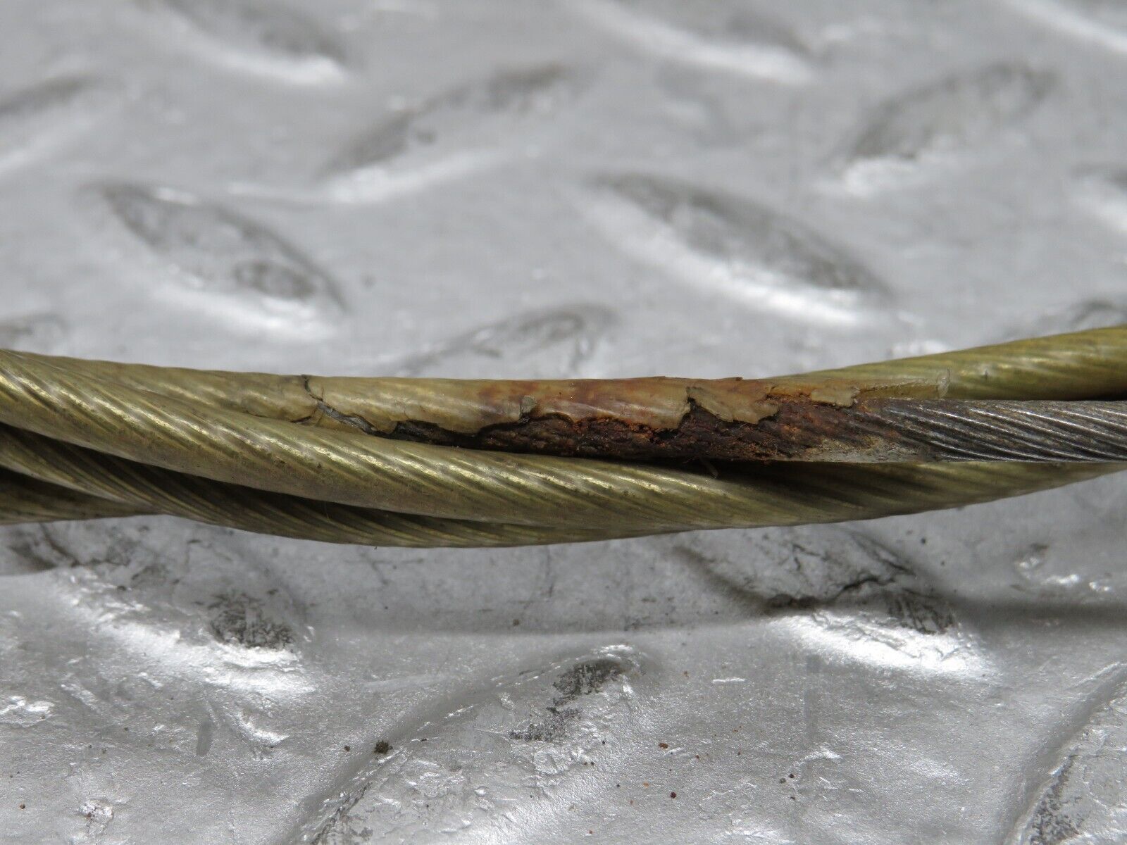 37350 Mercedes-Benz W109 300SEL Handbrake Cable