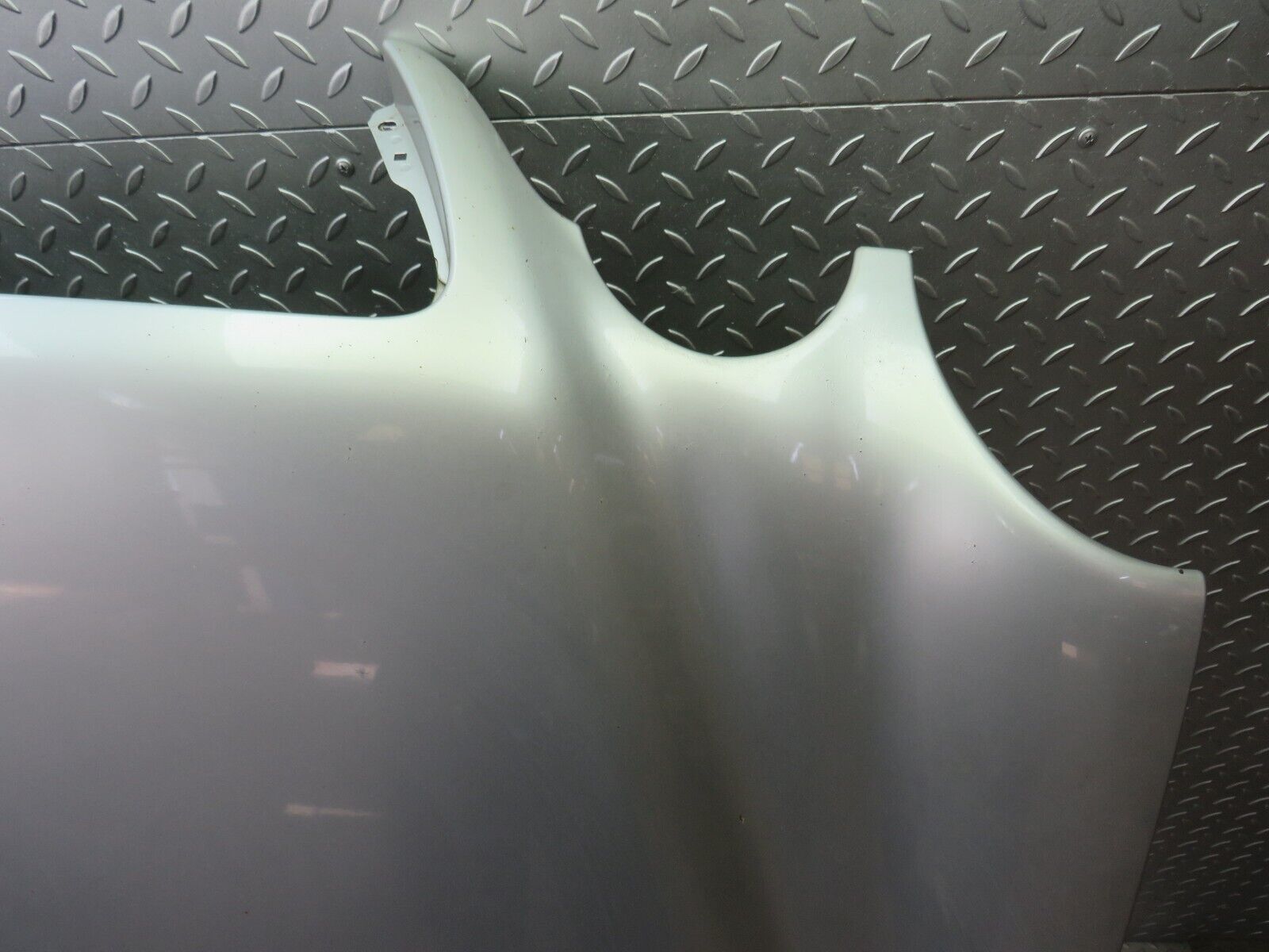 34728 Mercedes-Benz W210 320E Bonnet