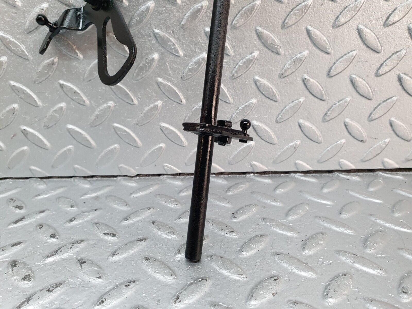 41234 Mercedes-Benz W126 300SE Throttle Linkage