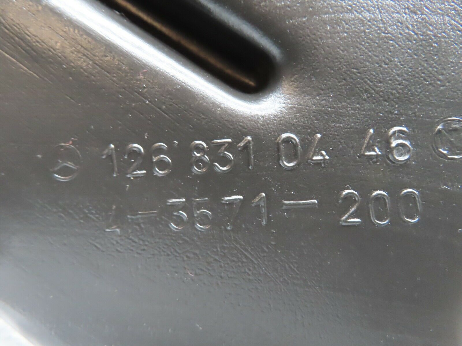 21506 Mercedes-Benz W126 300SE Air Duct Heater Ventilation Right 1268310446