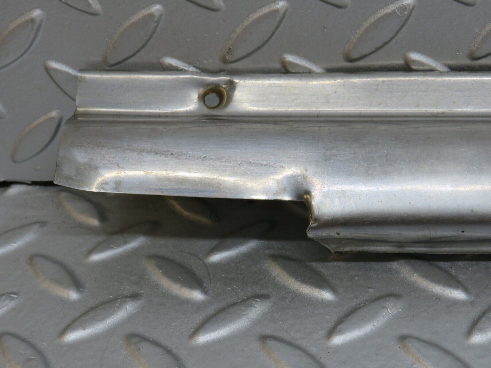 35766 Mercedes-Benz W108 Front Right Door Sill Chrome