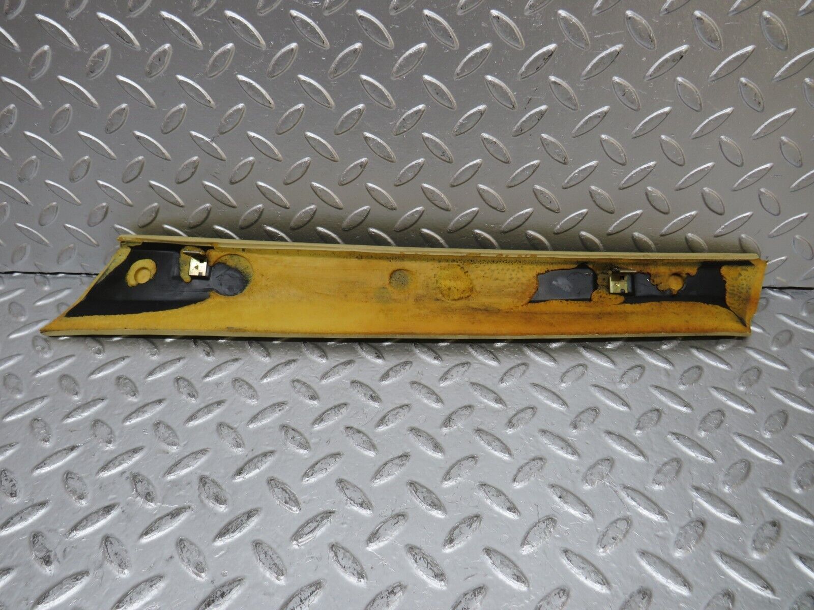 29757 Mercedes-Benz W123 230E A Pillar Cover Right Side Beige