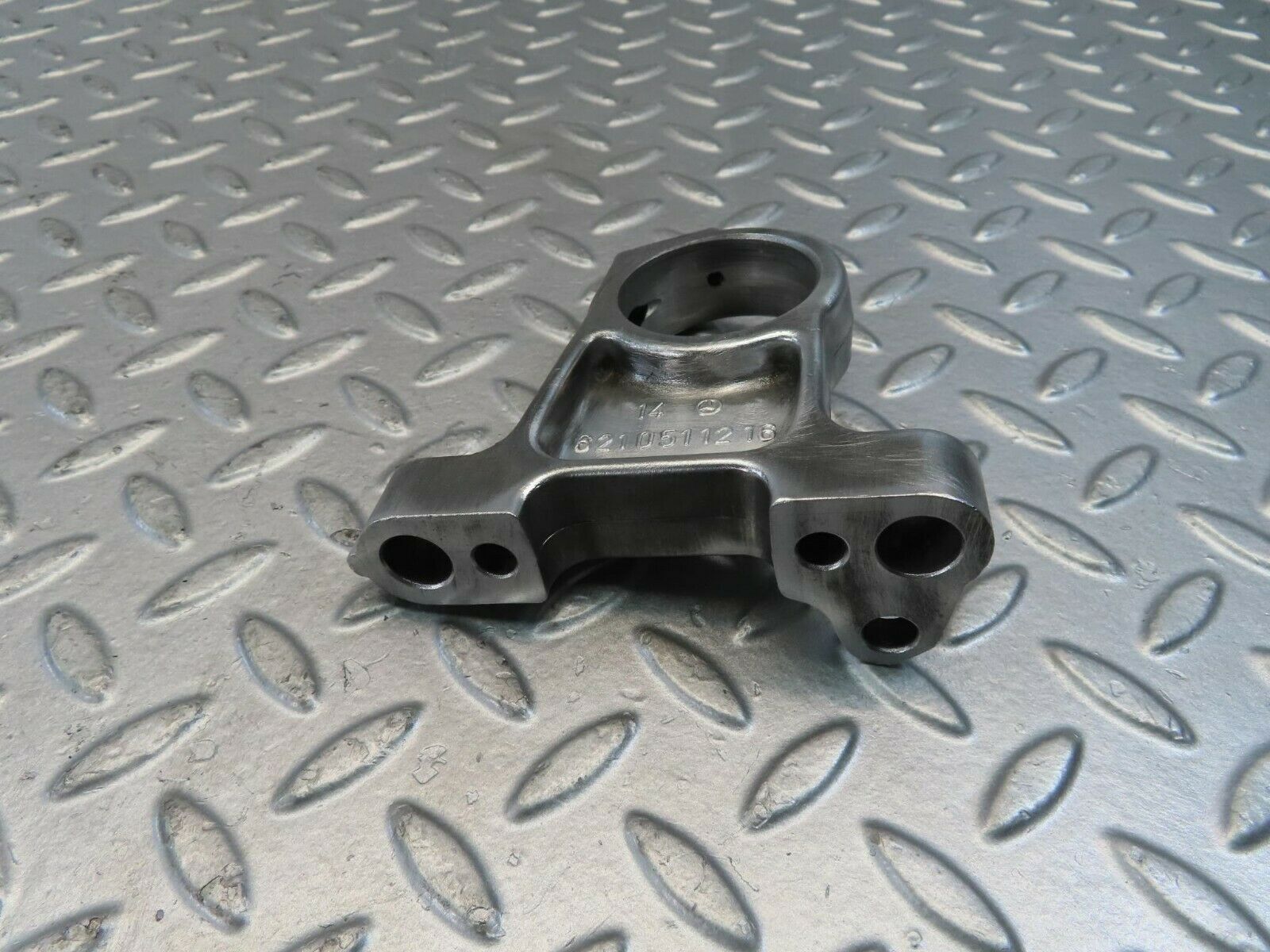 10964 Mercedes-Benz W115 220D Engine Camshaft Tower Bearing 6210511216