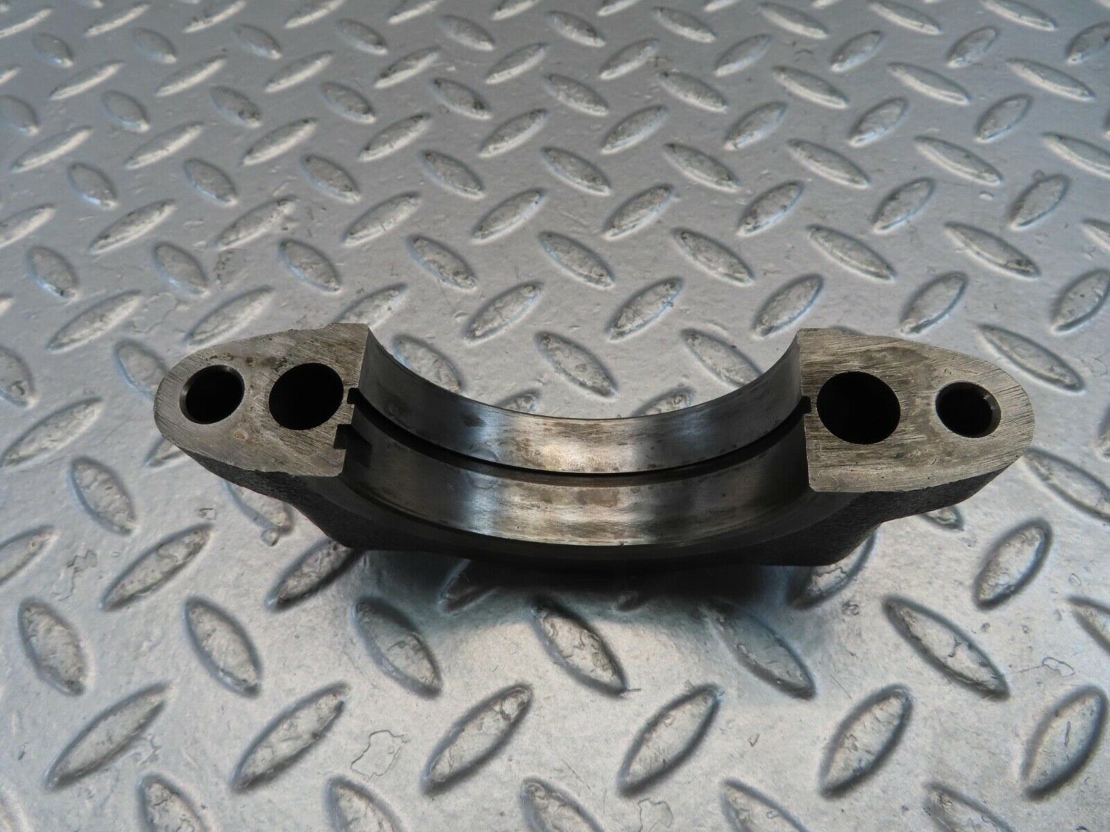 10994 Mercedes-Benz W115 220D Crankshaft Bearing Holder Block 6150110113