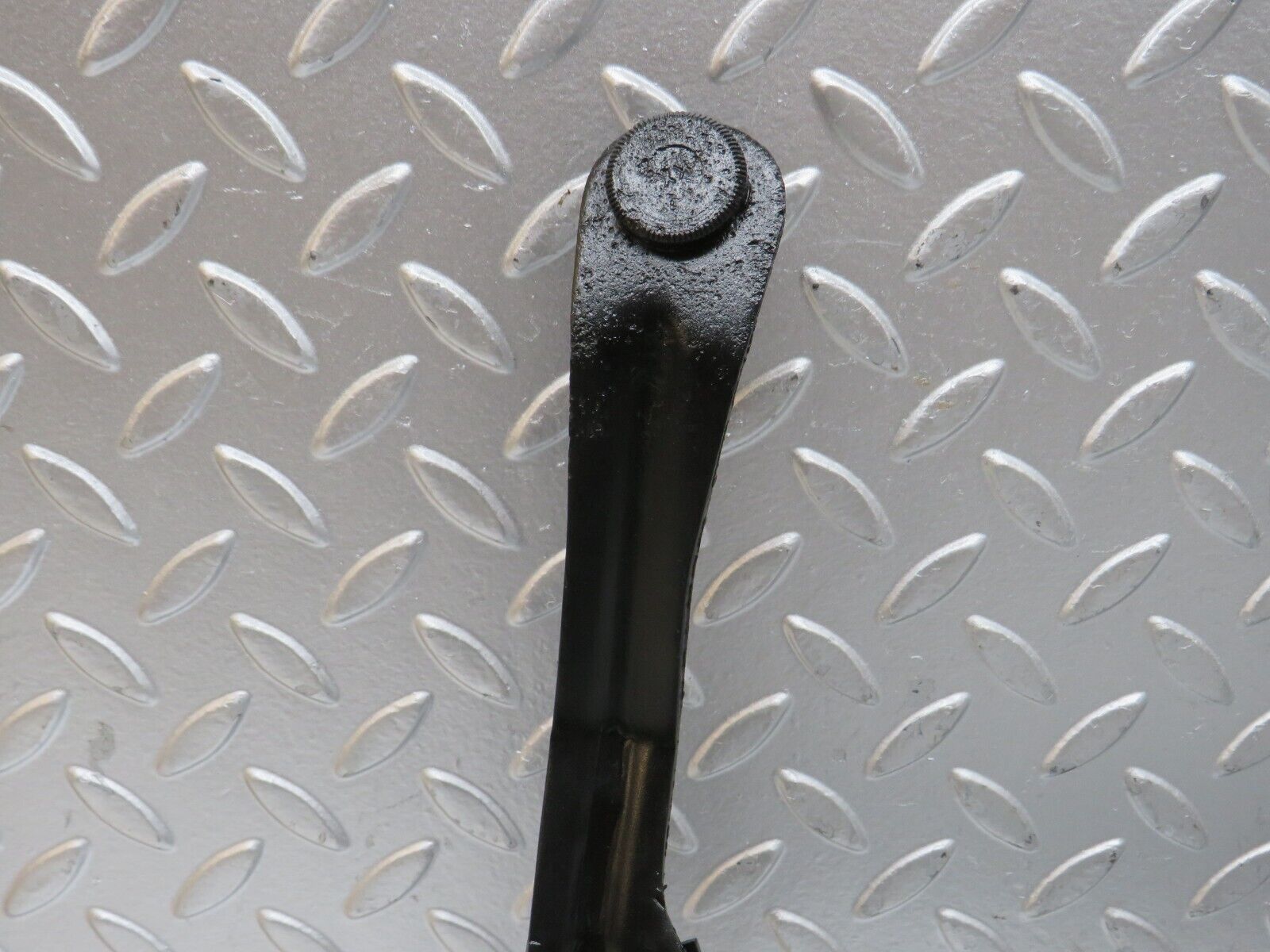 28450 Mercedes-Benz S123 240D Wagon Bonnet Hinge Right Side