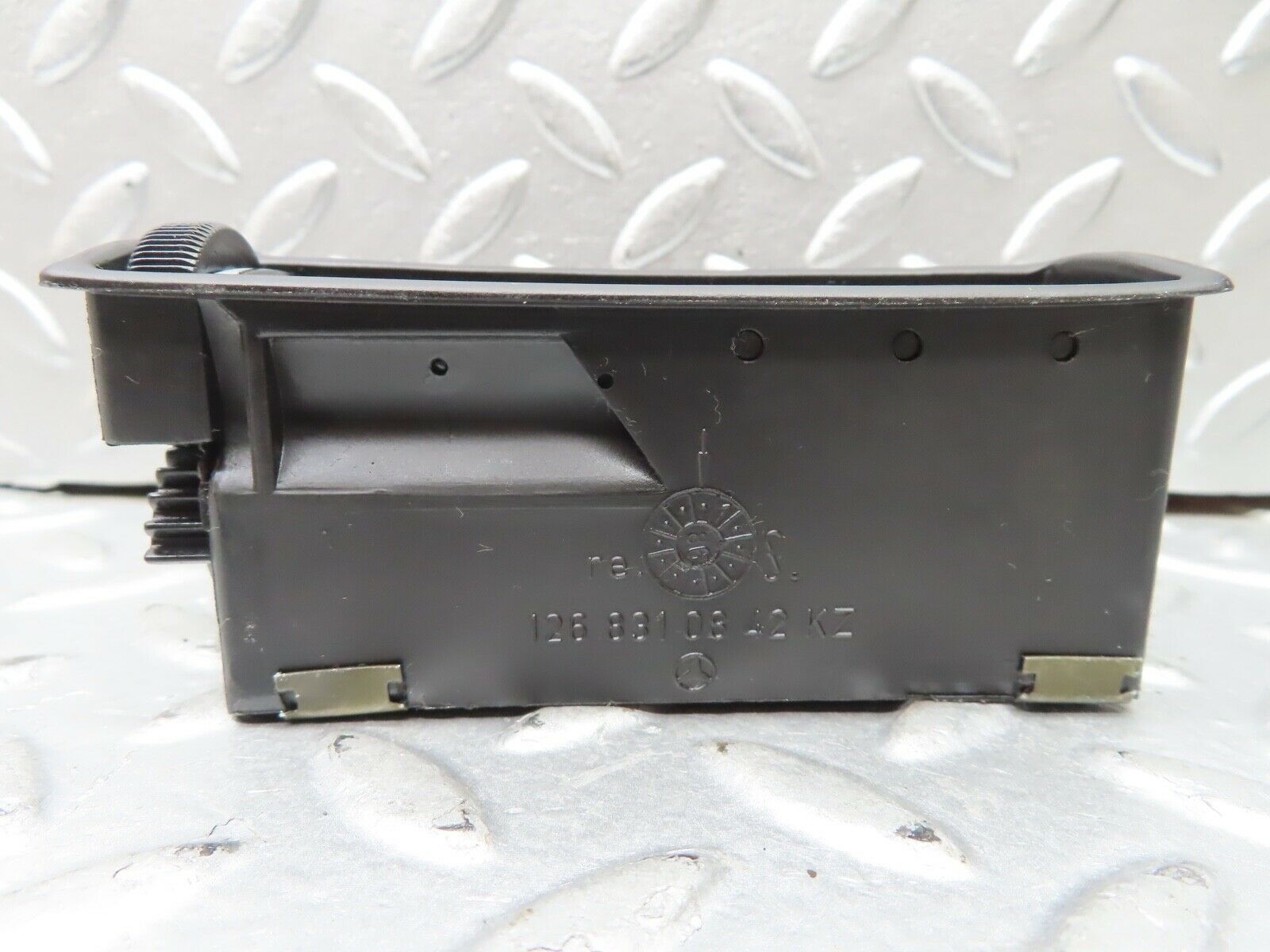 21663 Mercedes-Benz W126 300SE Dashboard Air Vent Right Side 1268310842