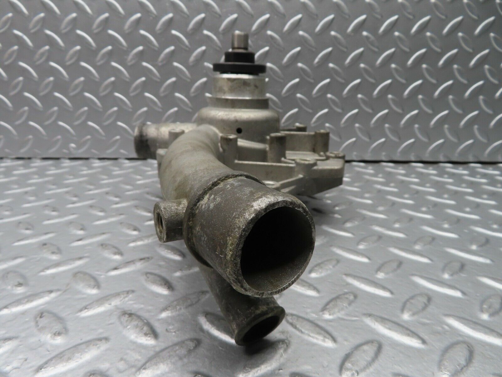 21264 Mercedes-Benz W123 230E Water Pump