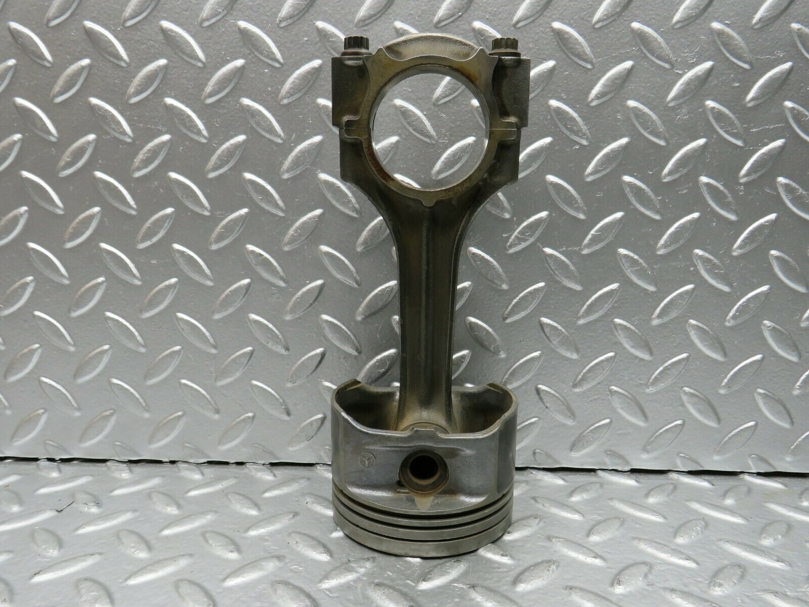 22468 Mercedes-Benz C124 E220 Coupe Piston With Connecting Rod 89.9 mm