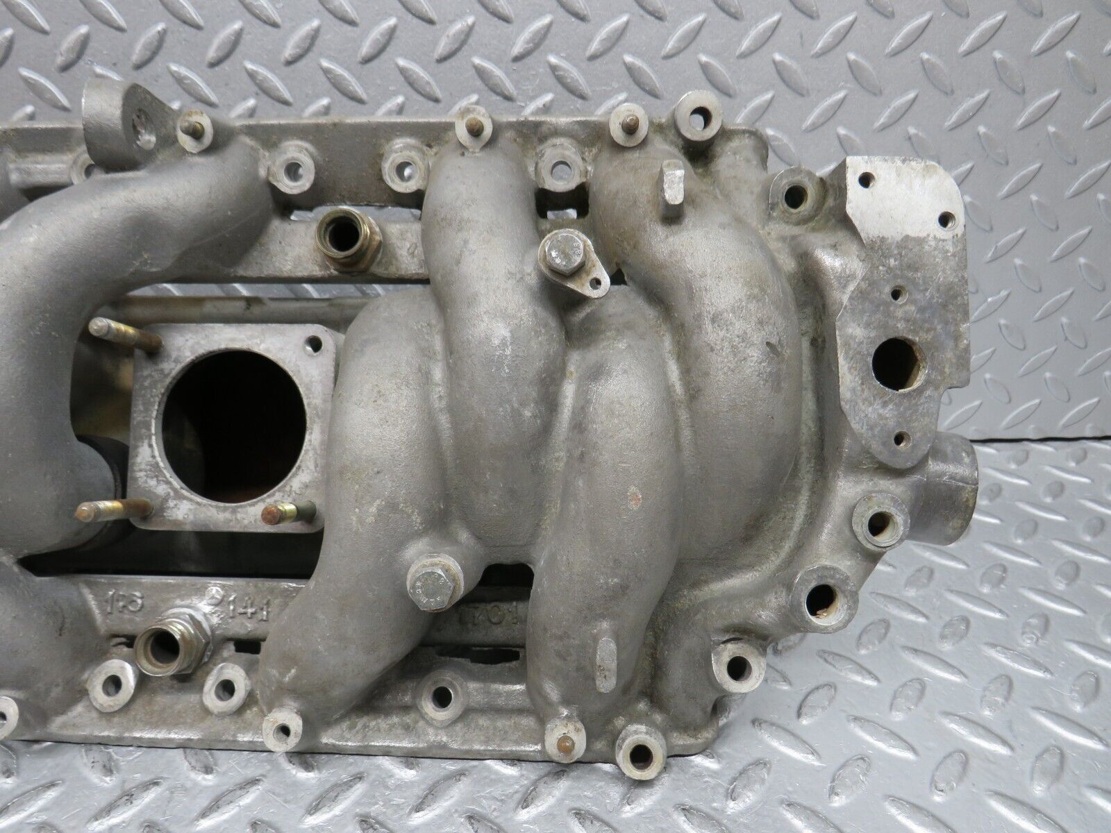 37671 Mercedes-Benz W109 300SEL Air Intake Manifold 1161411701 1161412201