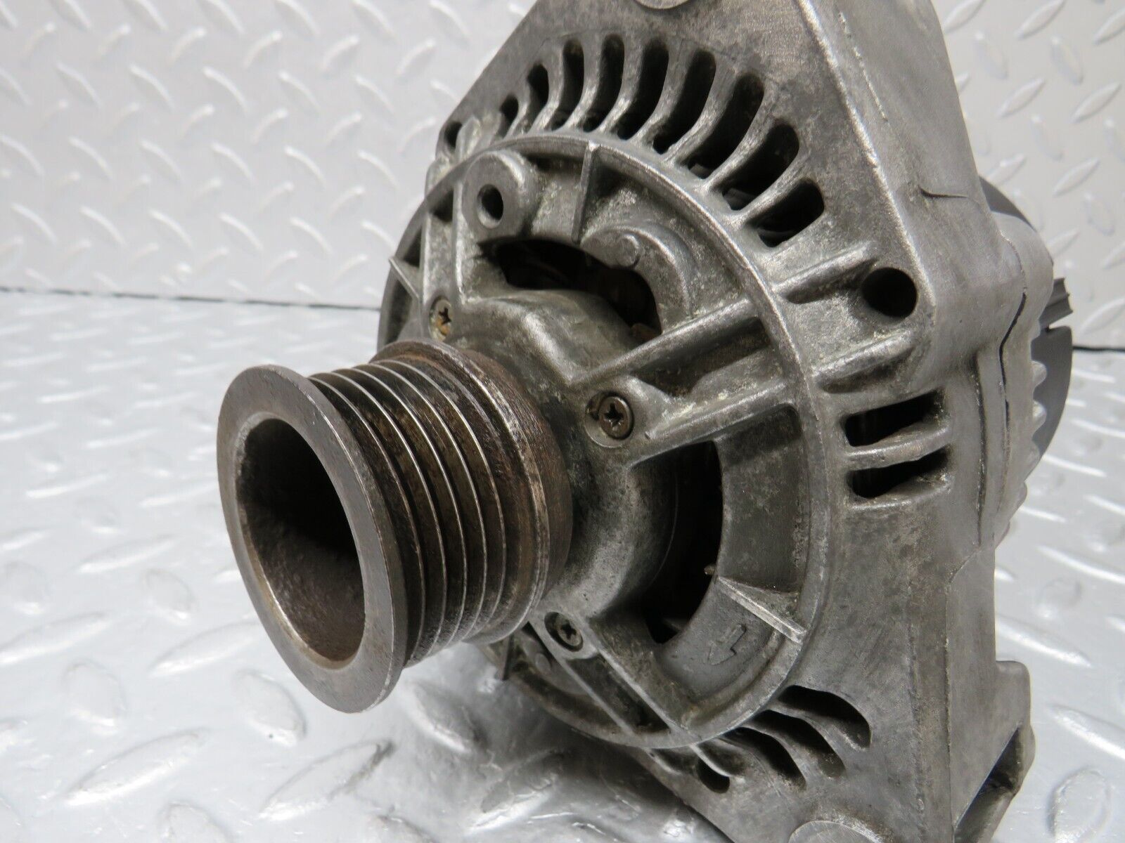 38075 Mercedes-Benz A124 320E Alternator Generator 0091540202 0123335002