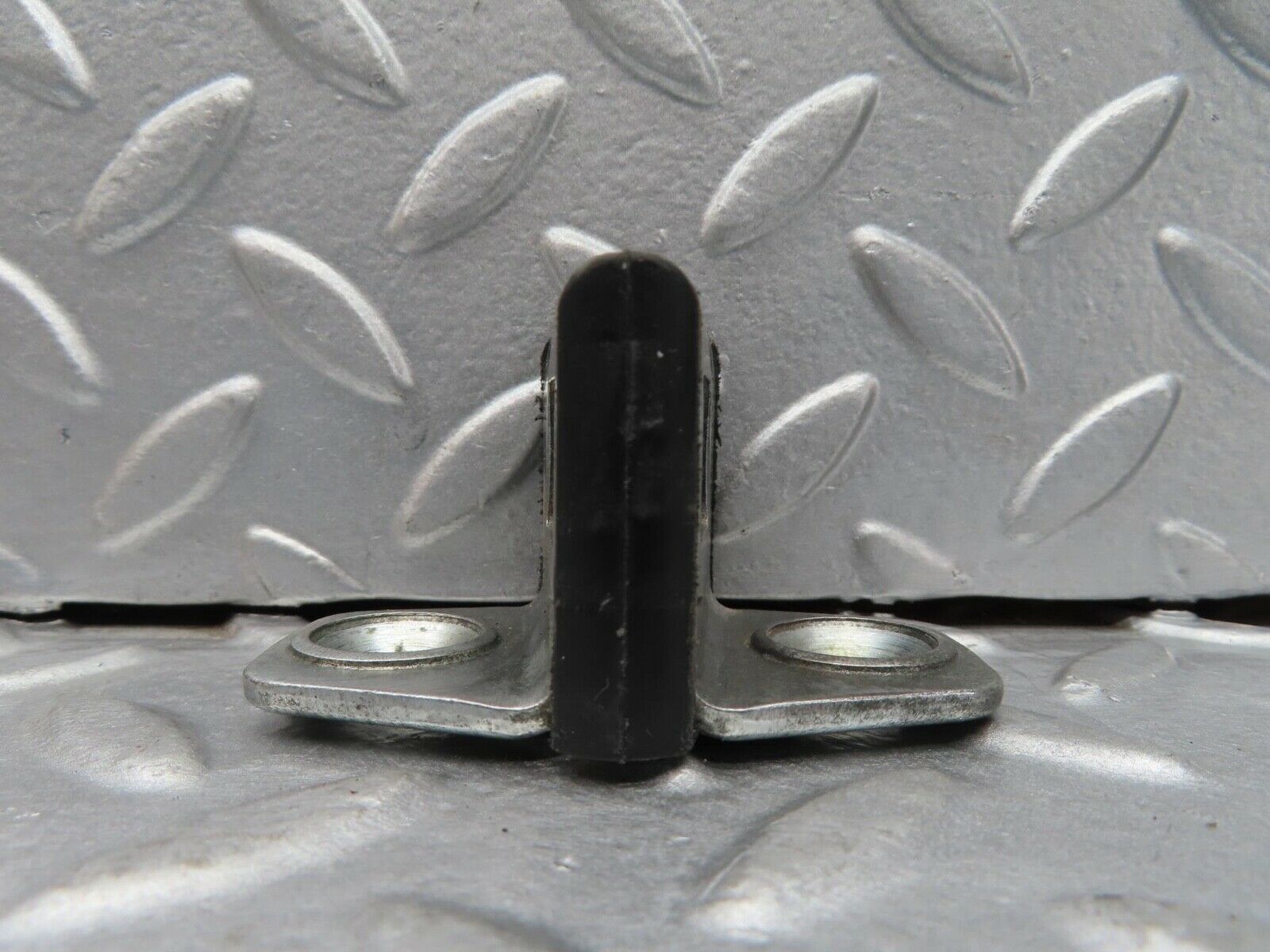 16453 Mercedes-Benz W124 260E Door Lock Latch