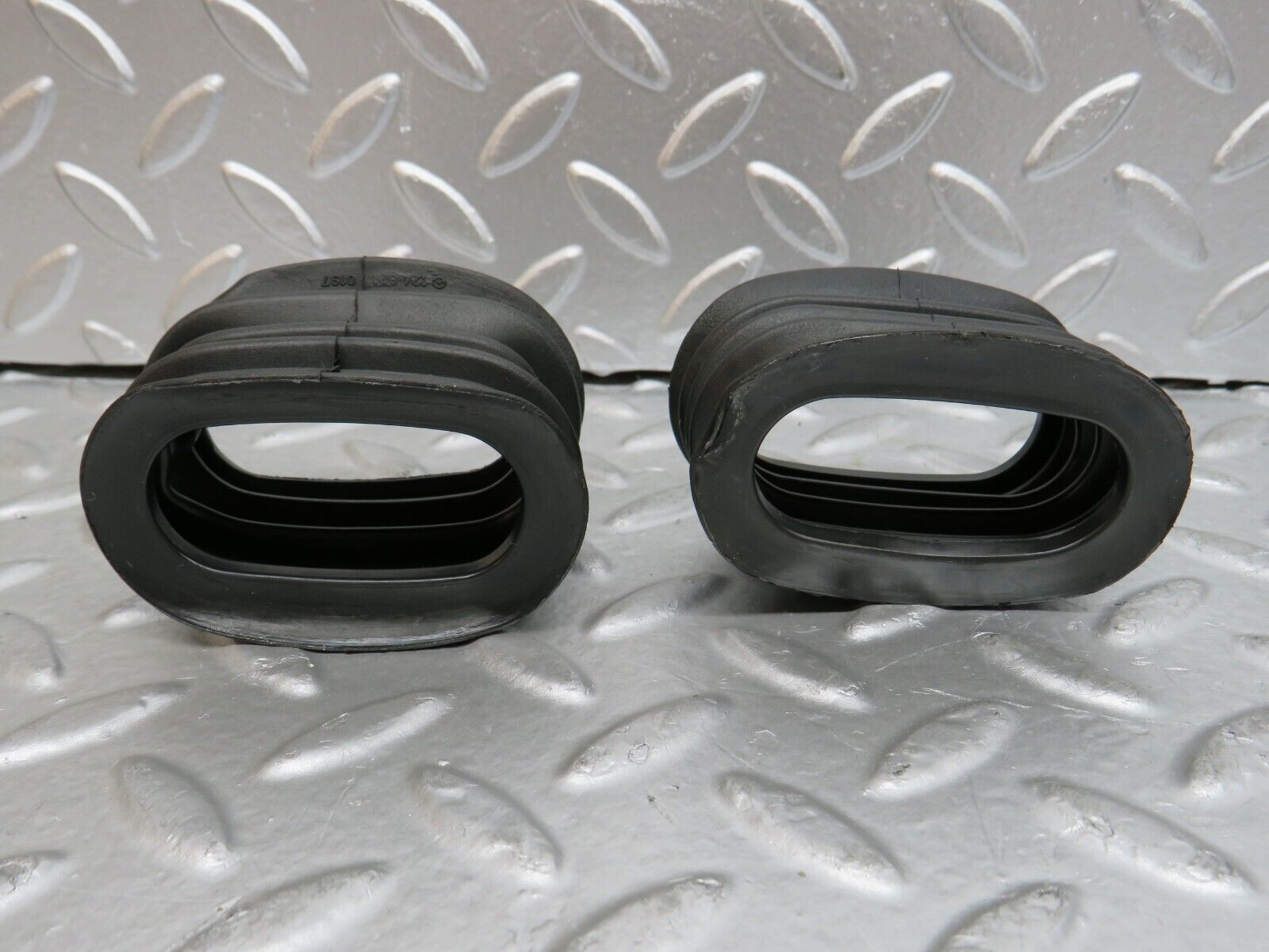 29464 Mercedes-Benz W124 230E Front Door Wire Protector Rubber 1248210197