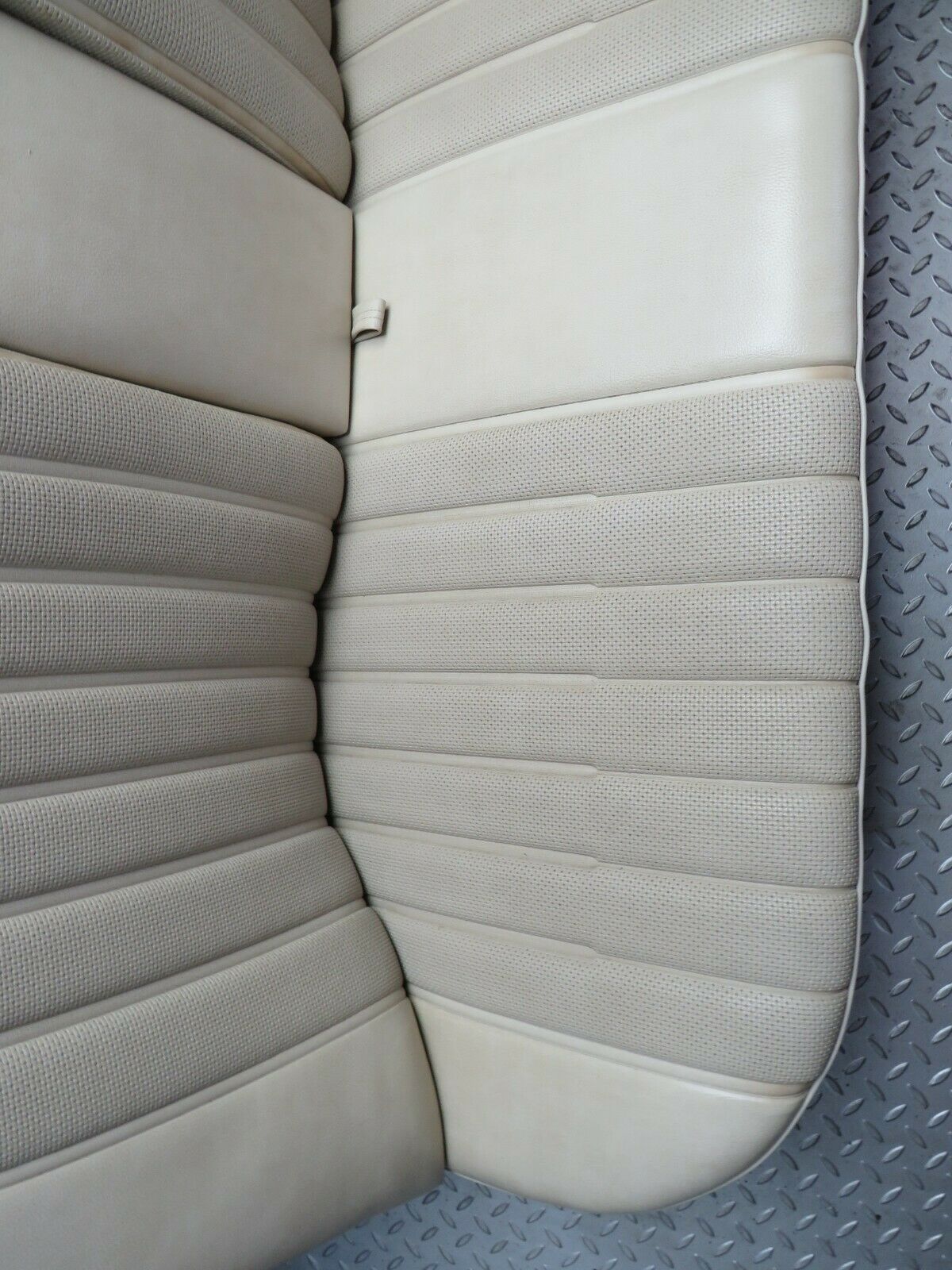 23430 Mercedes-Benz W114 280E Rear Seat Cream Leather
