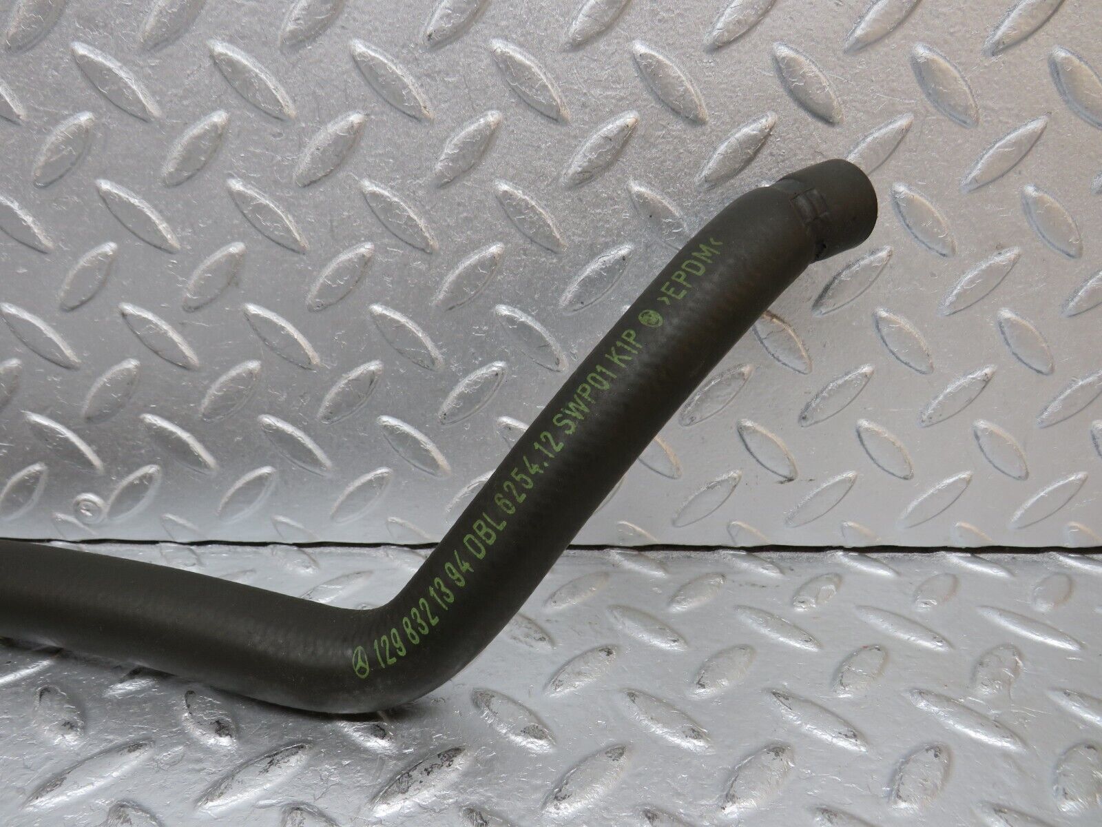 39688 Mercedes-Benz R129 320SL Coupe Coolant Hose Pipe 1298321394