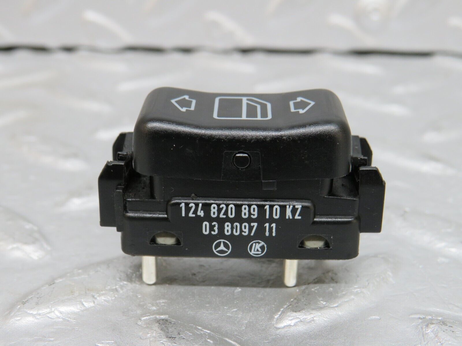38084 Mercedes-Benz A124 320E Electric Window Switch Left Side 1248208910