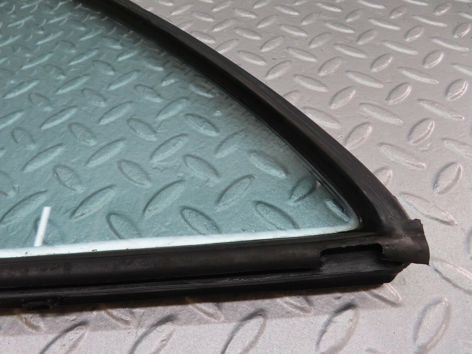 15919 Mercedes-Benz W123 280E Rear Left Quarter Window 1237350124